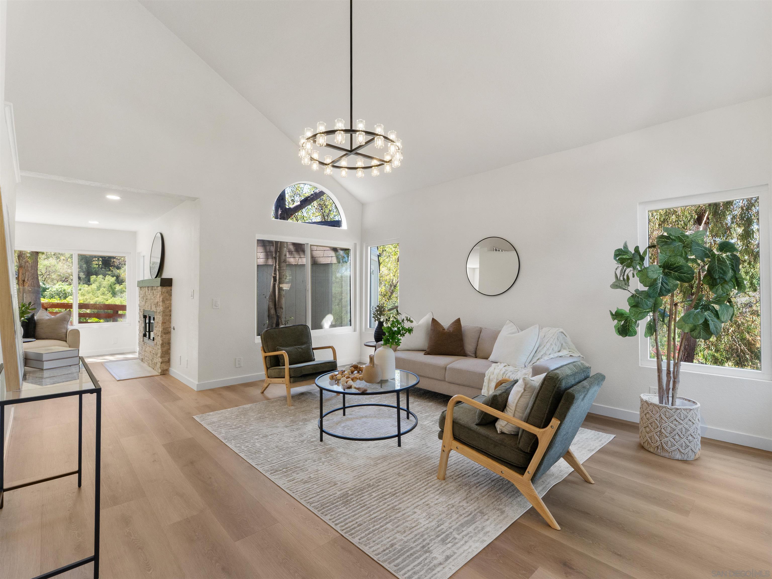 Detail Gallery Image 6 of 40 For 2277  Dunstan, Oceanside,  CA 92054 - 3 Beds | 2/1 Baths