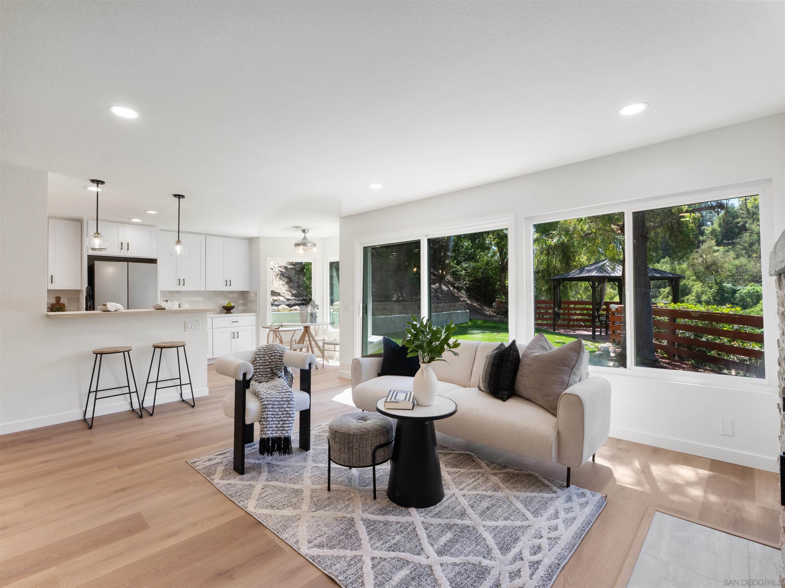 Detail Gallery Image 9 of 40 For 2277  Dunstan, Oceanside,  CA 92054 - 3 Beds | 2/1 Baths