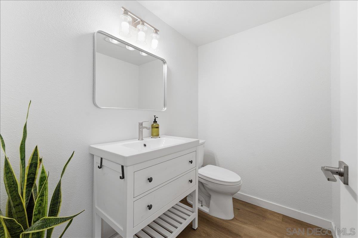 Detail Gallery Image 13 of 29 For 3626  Lemona  #C,  San Diego,  CA 92105 - 2 Beds | 1/1 Baths