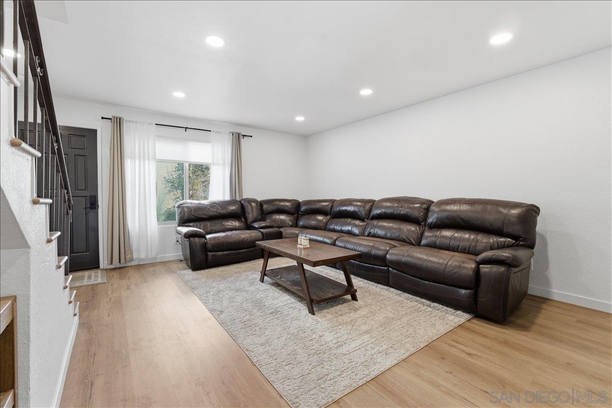 Detail Gallery Image 7 of 29 For 3626  Lemona  #C,  San Diego,  CA 92105 - 2 Beds | 1/1 Baths