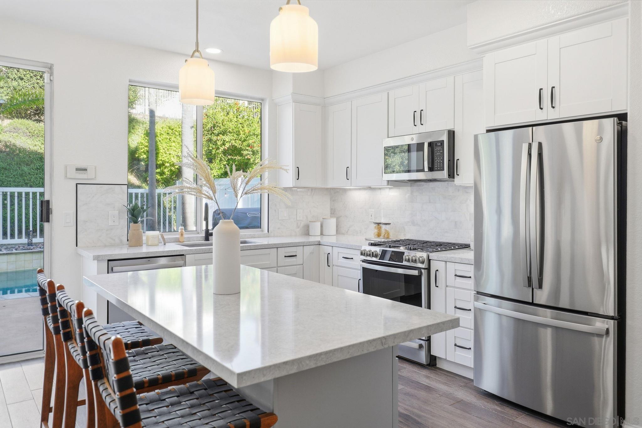 Detail Gallery Image 16 of 51 For 11391  Legacy Canyon Pl., San Diego,  CA 92131 - 4 Beds | 2/1 Baths