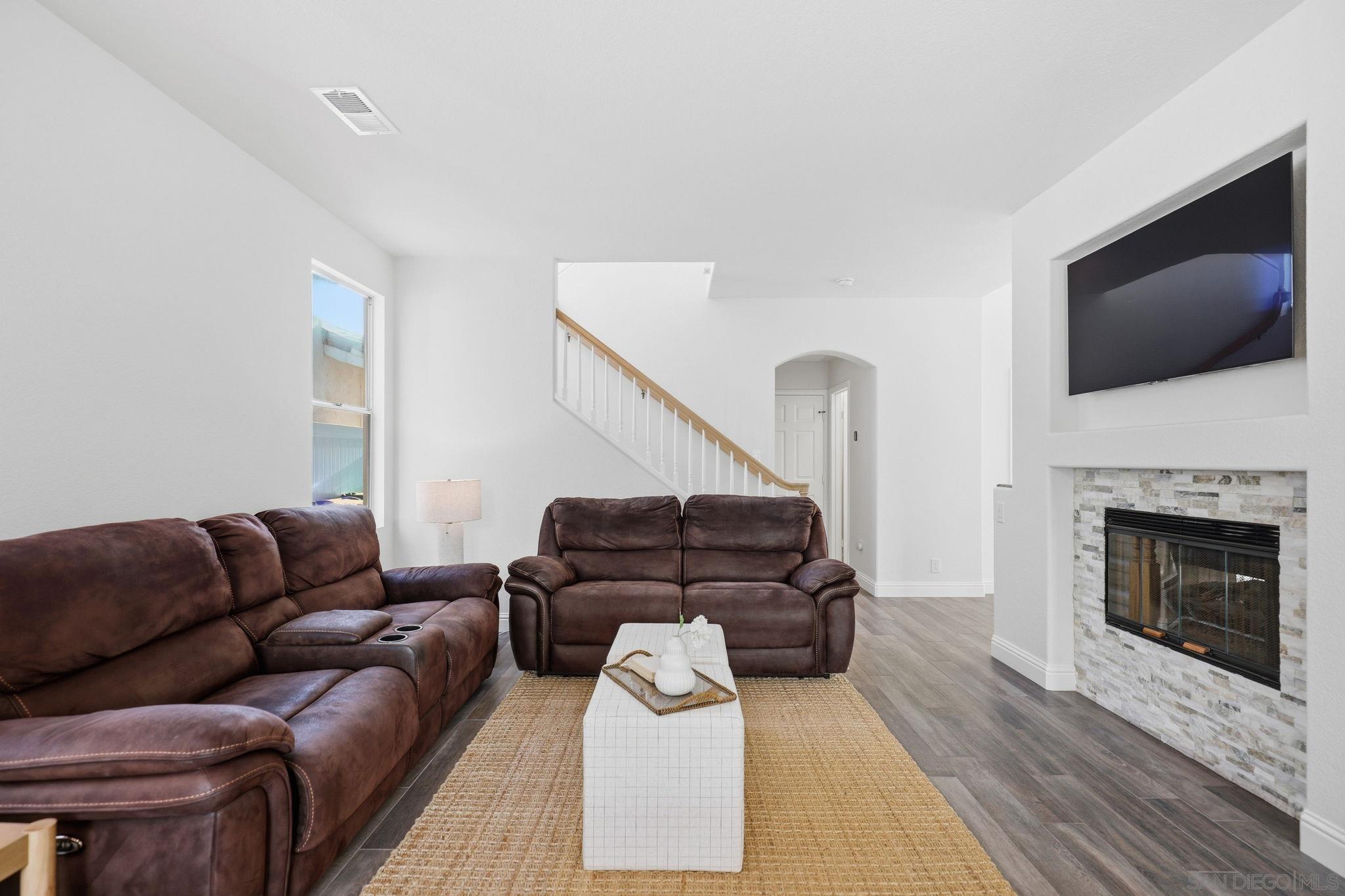 Detail Gallery Image 24 of 51 For 11391  Legacy Canyon Pl., San Diego,  CA 92131 - 4 Beds | 2/1 Baths