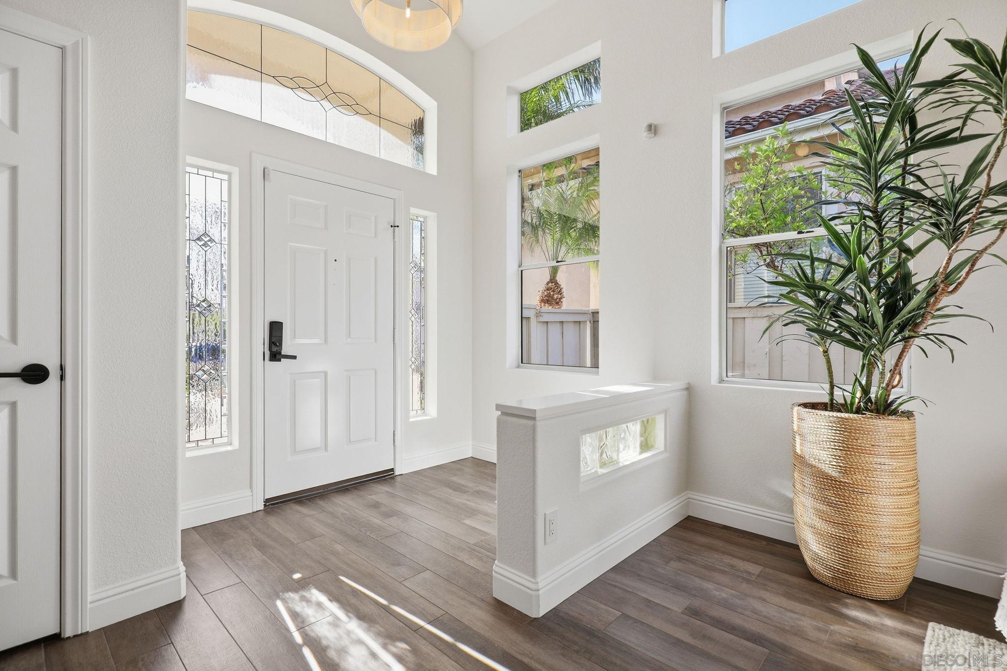 Detail Gallery Image 7 of 51 For 11391  Legacy Canyon Pl., San Diego,  CA 92131 - 4 Beds | 2/1 Baths