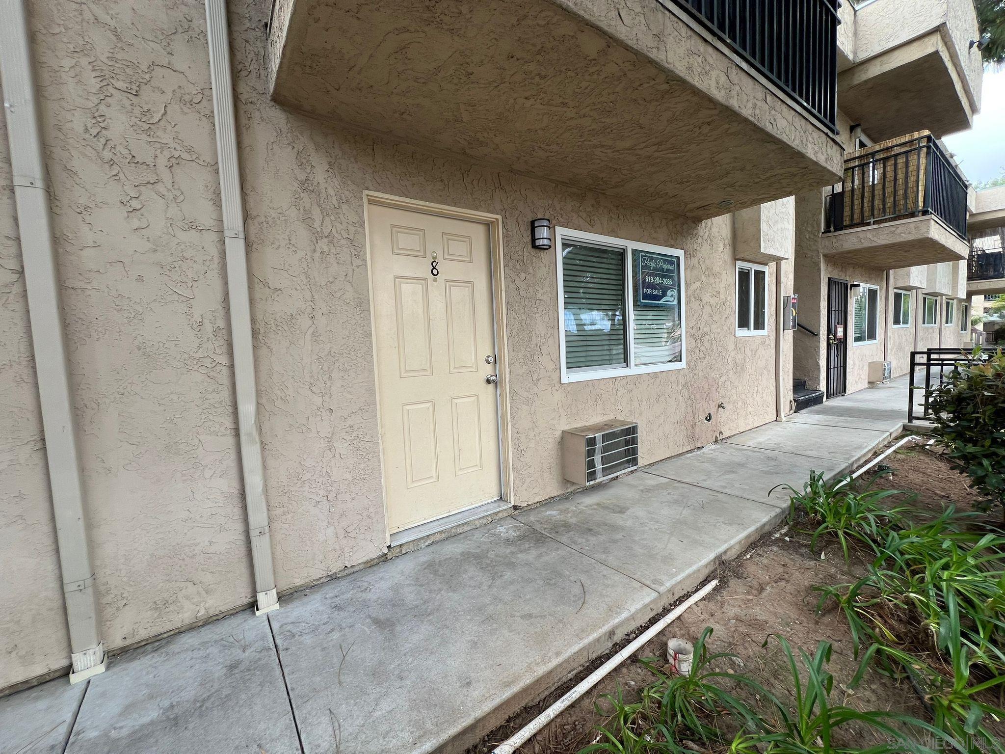 Detail Gallery Image 12 of 19 For 9860  Dale  #D8,  Spring Valley,  CA 91977 - 2 Beds | 2 Baths