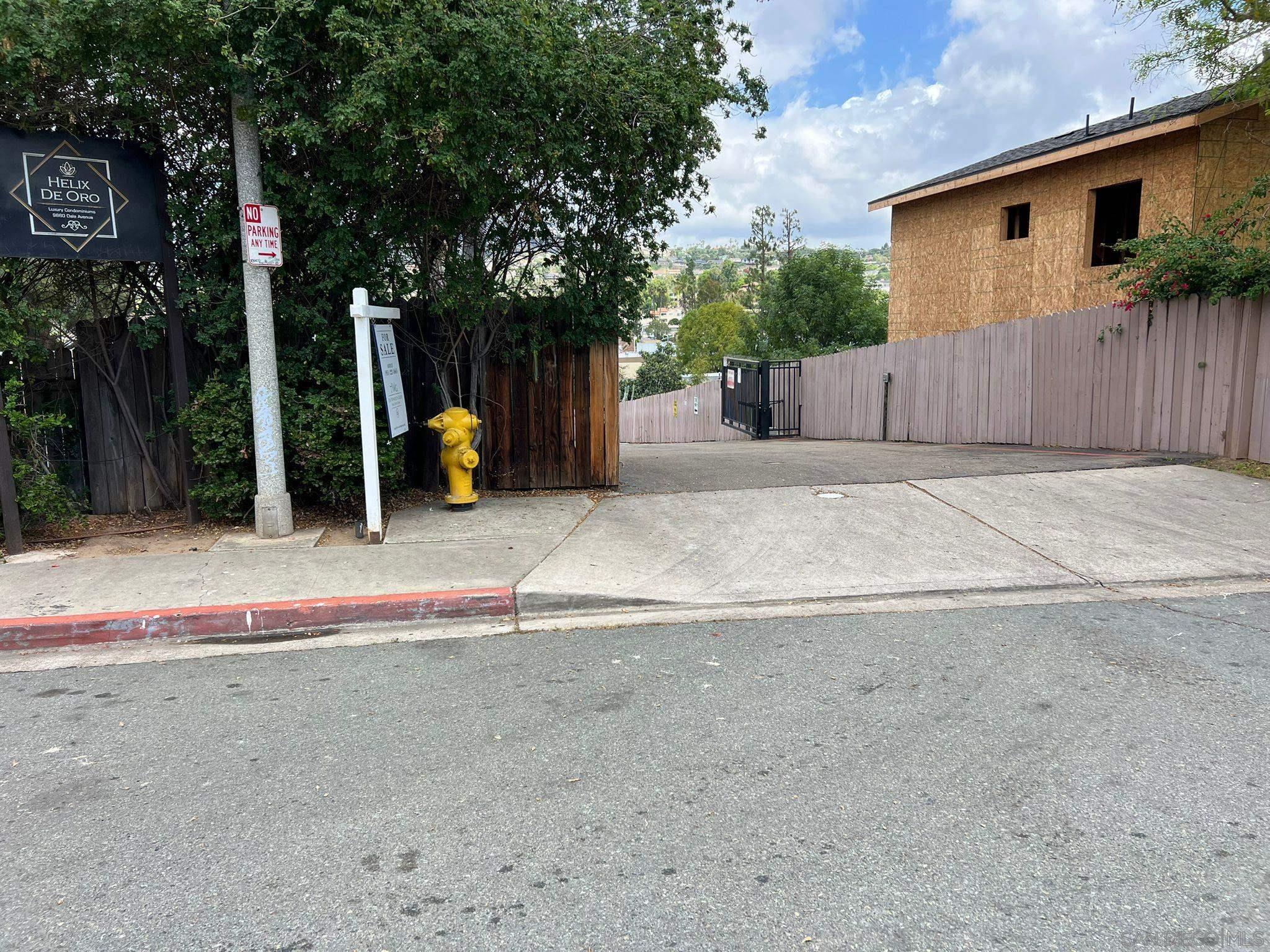 Detail Gallery Image 13 of 19 For 9860  Dale  #D8,  Spring Valley,  CA 91977 - 2 Beds | 2 Baths