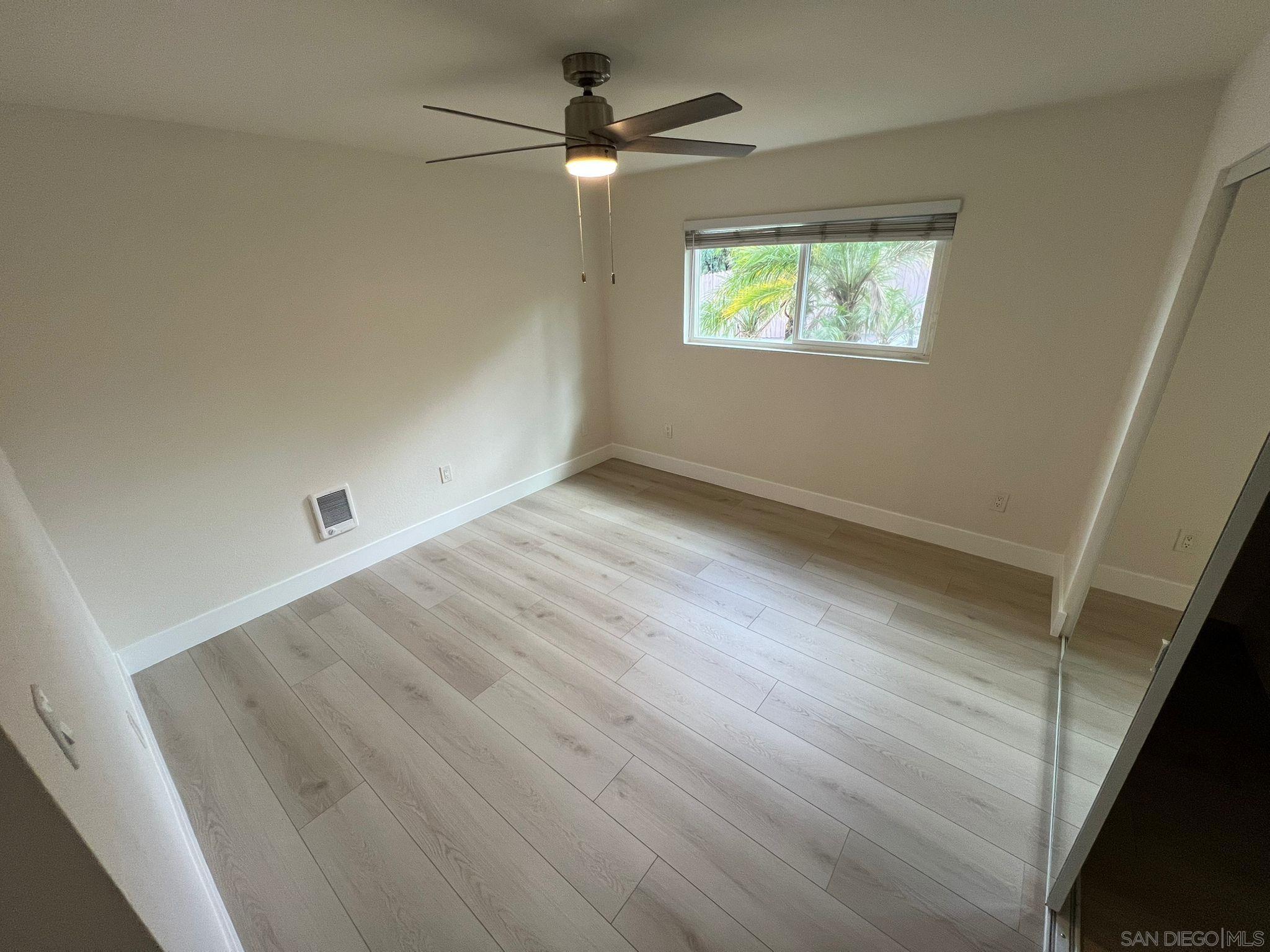 Detail Gallery Image 3 of 19 For 9860  Dale  #D8,  Spring Valley,  CA 91977 - 2 Beds | 2 Baths