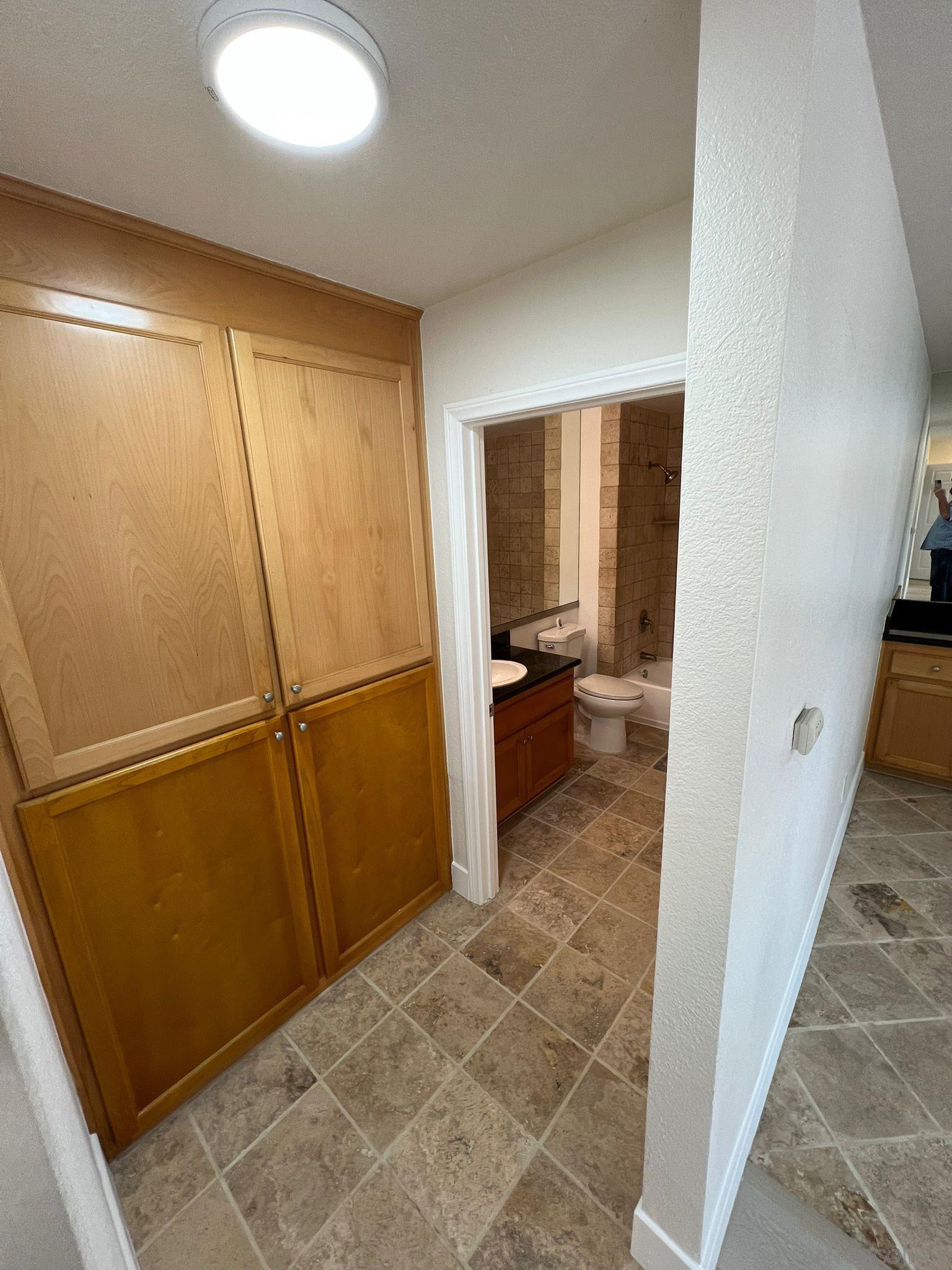 Detail Gallery Image 7 of 19 For 9860  Dale  #D8,  Spring Valley,  CA 91977 - 2 Beds | 2 Baths
