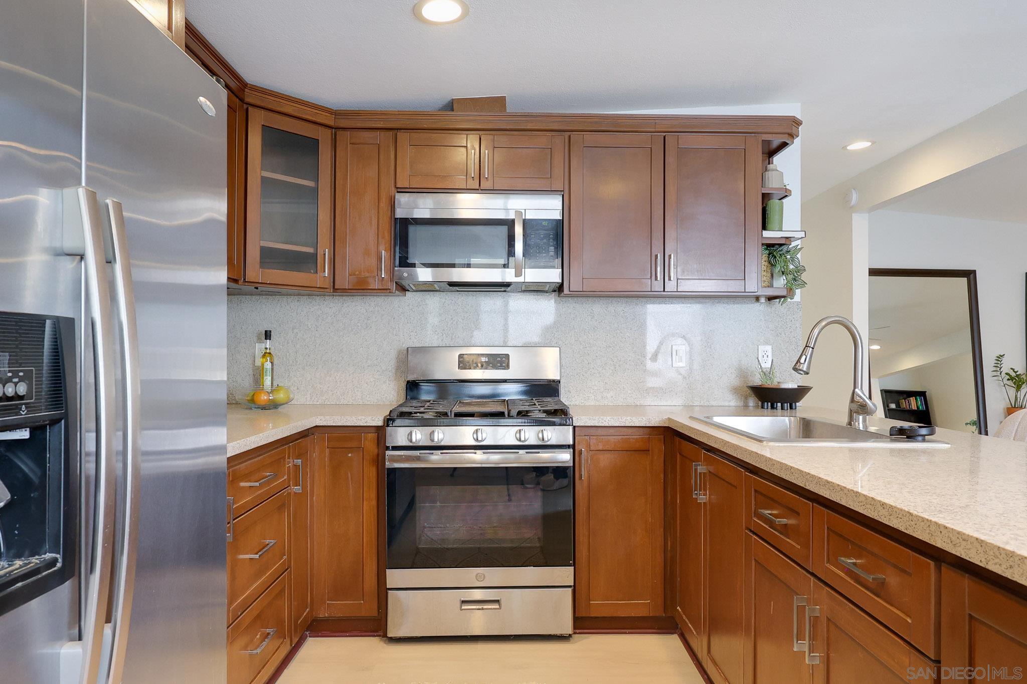 Detail Gallery Image 10 of 37 For 3690  Chanute, San Diego,  CA 92154 - 4 Beds | 2 Baths