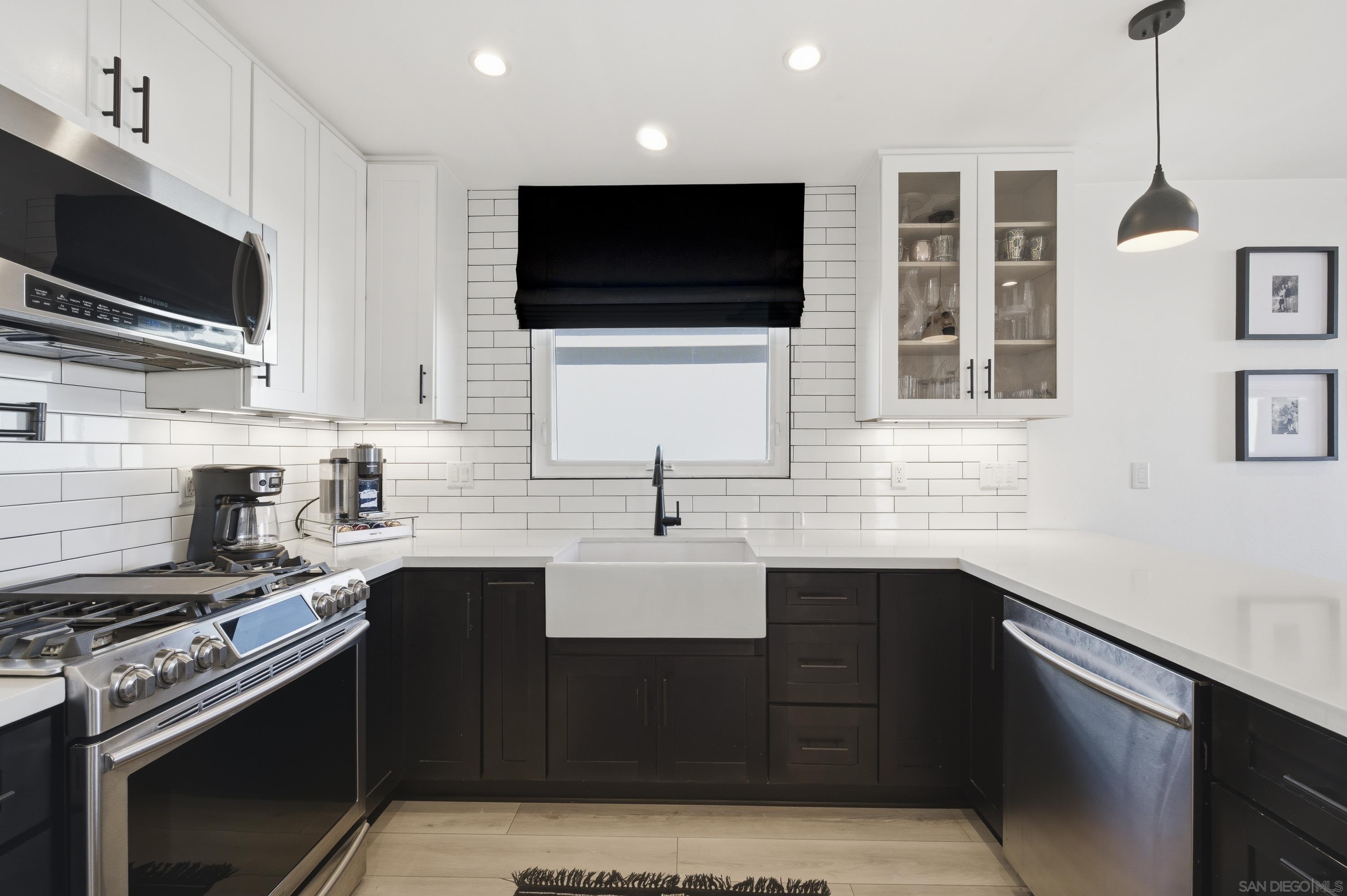 Detail Gallery Image 15 of 48 For 2354  Chalcedony, San Diego,  CA 92109 - 3 Beds | 2 Baths