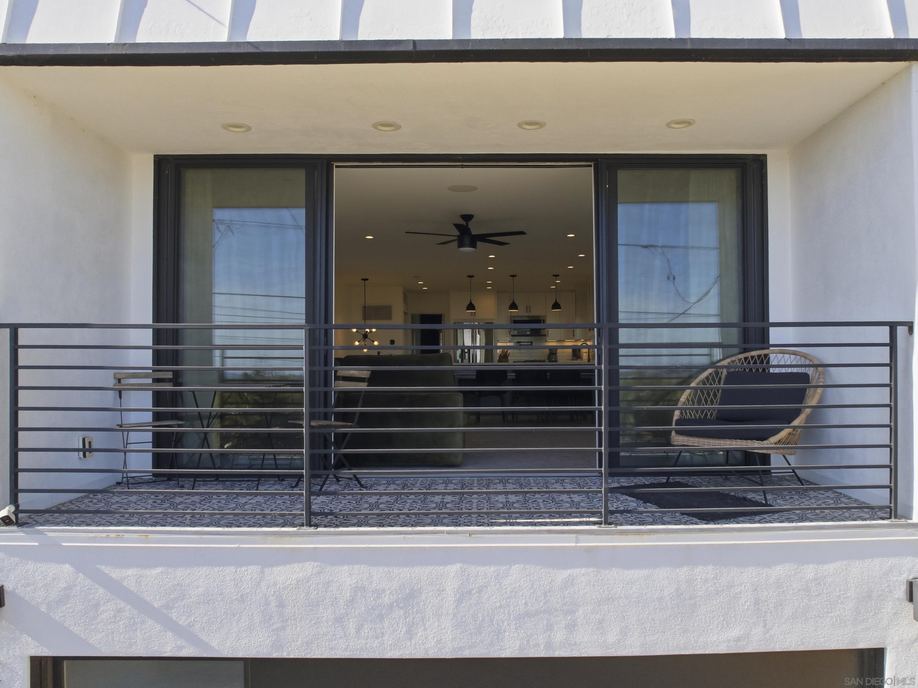 Detail Gallery Image 19 of 48 For 2354  Chalcedony, San Diego,  CA 92109 - 3 Beds | 2 Baths