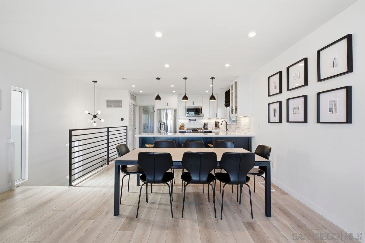 Detail Gallery Image 3 of 48 For 2354  Chalcedony, San Diego,  CA 92109 - 3 Beds | 2 Baths