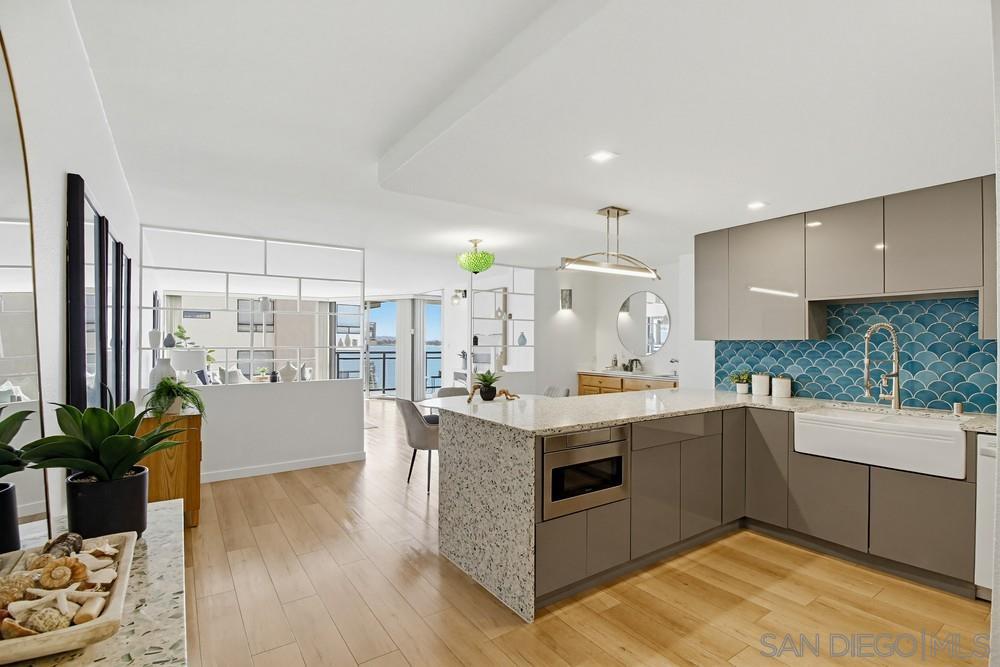 Detail Gallery Image 5 of 72 For 3916  Riviera Dr Unit 504, San Diego,  CA 92109 - 2 Beds | 2 Baths