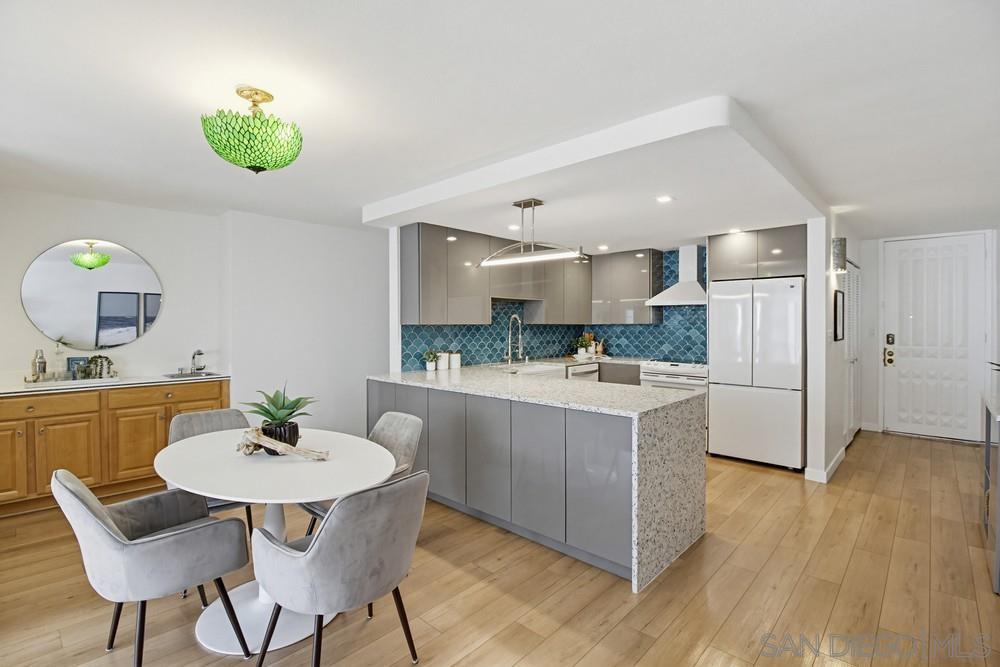 Detail Gallery Image 8 of 72 For 3916  Riviera Dr Unit 504, San Diego,  CA 92109 - 2 Beds | 2 Baths