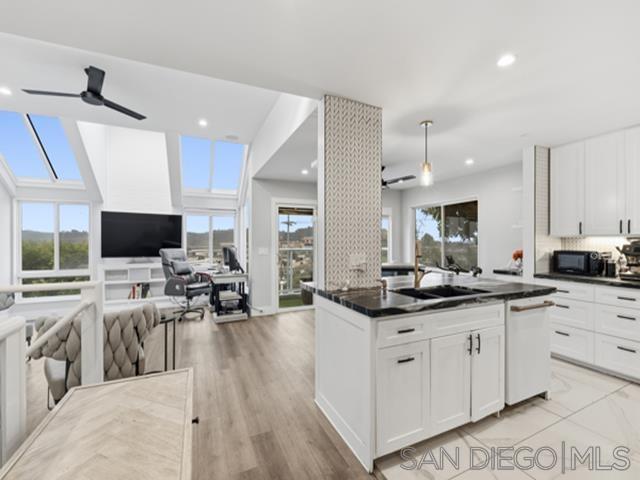 Front Image Thumbnail for SD260007729