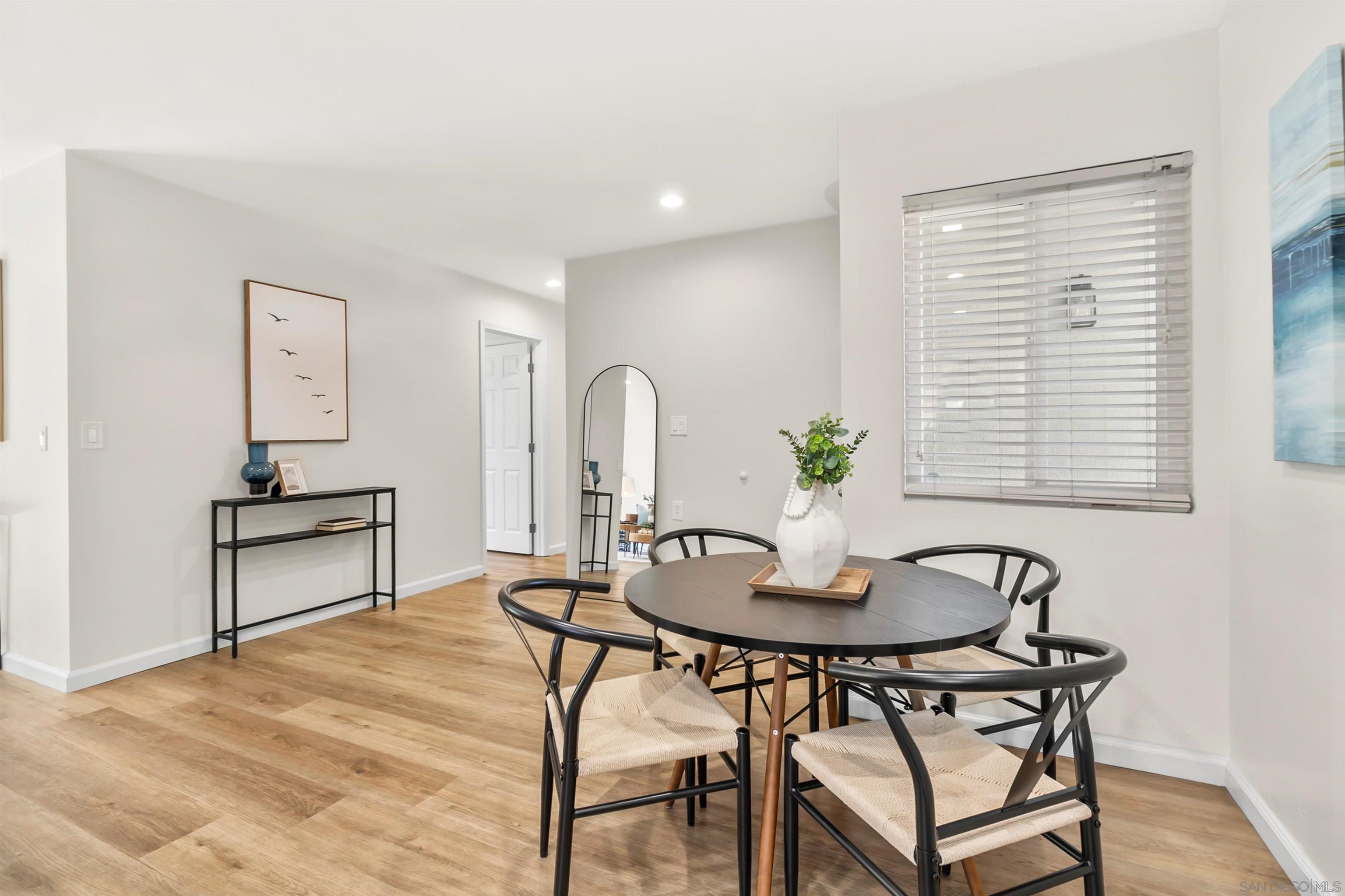 Detail Gallery Image 14 of 46 For 2309  Saratoga, Oceanside,  CA 92054 - 3 Beds | 2 Baths