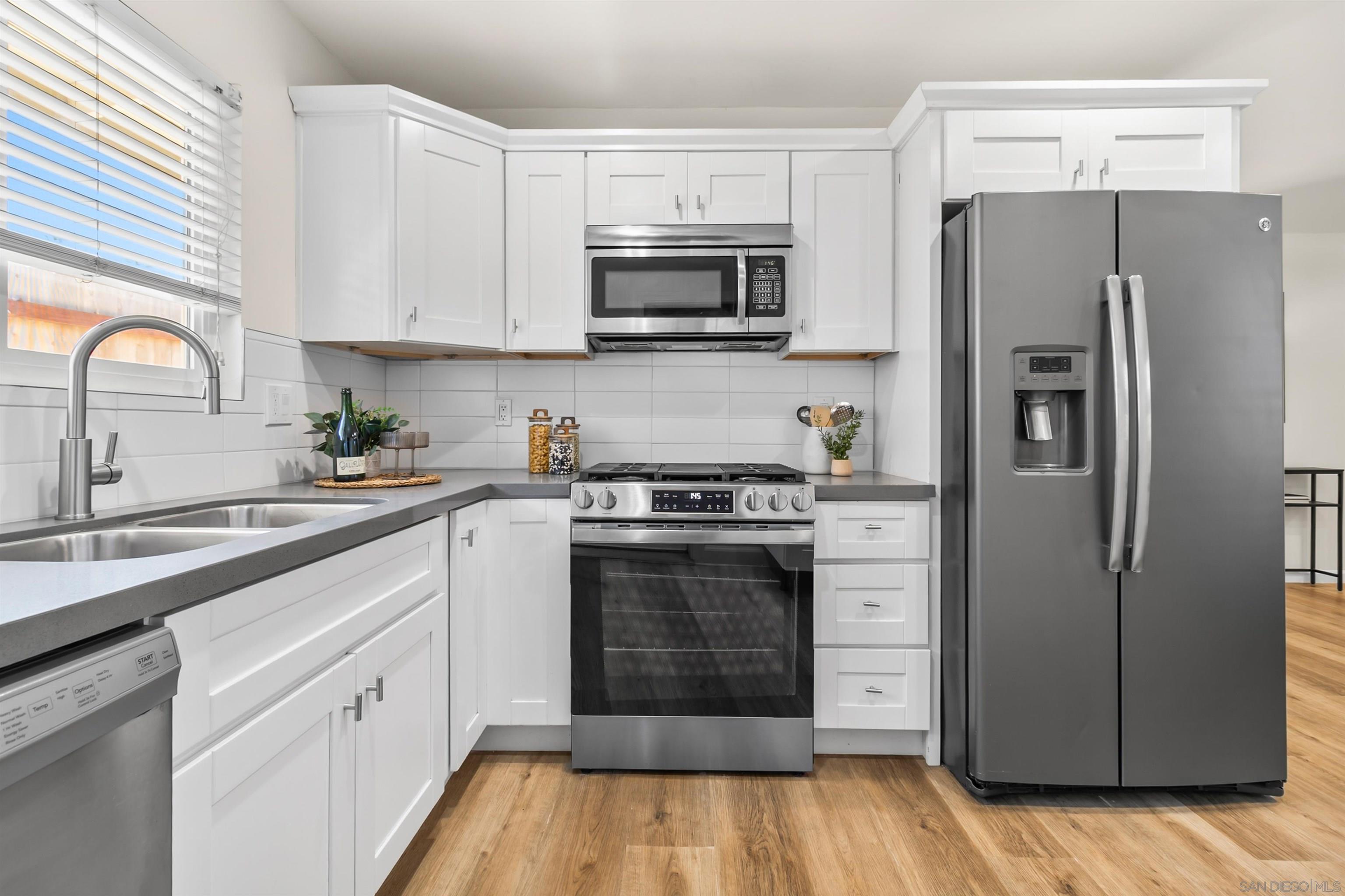 Detail Gallery Image 20 of 46 For 2309  Saratoga, Oceanside,  CA 92054 - 3 Beds | 2 Baths