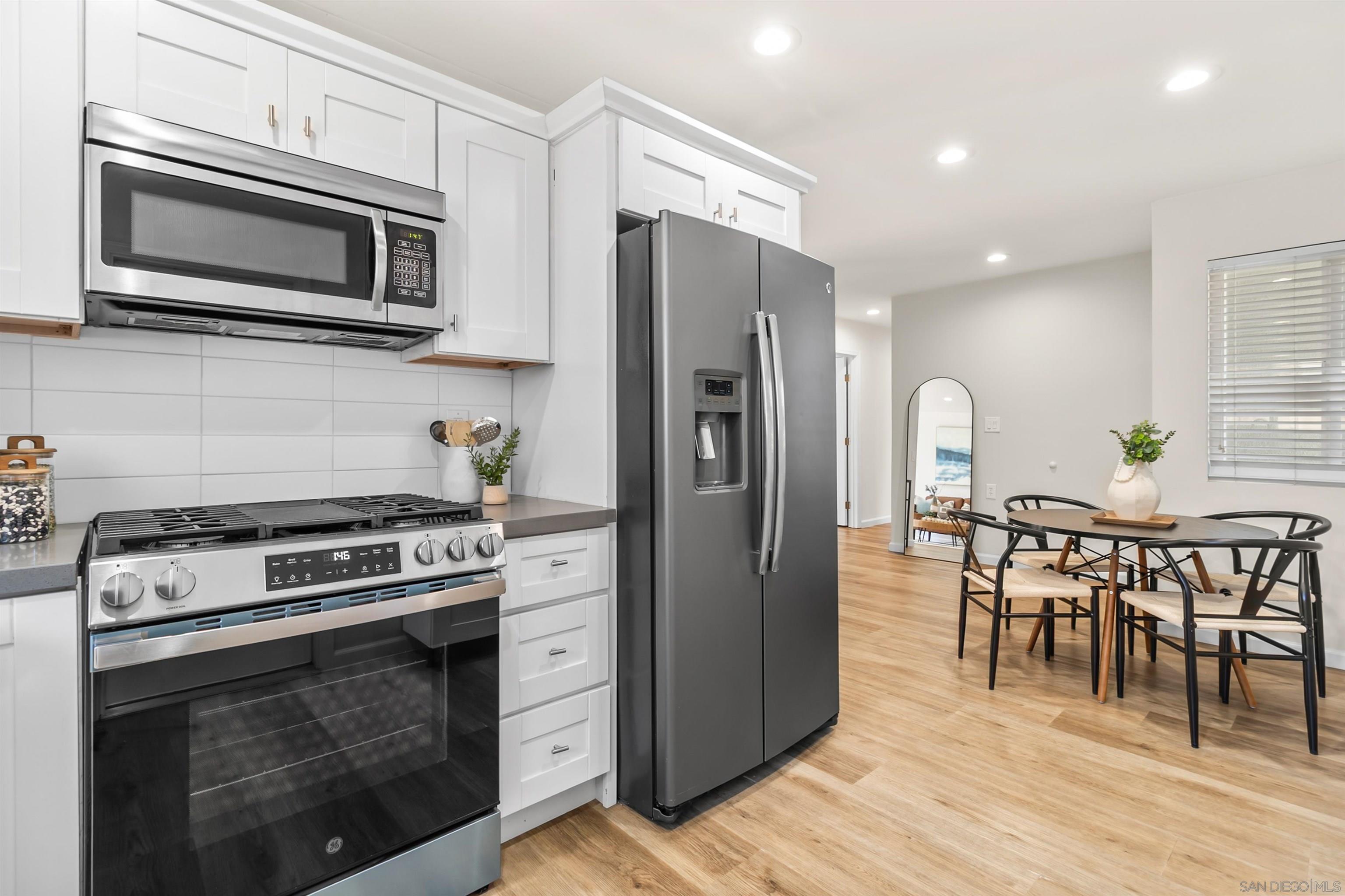 Detail Gallery Image 21 of 46 For 2309  Saratoga, Oceanside,  CA 92054 - 3 Beds | 2 Baths