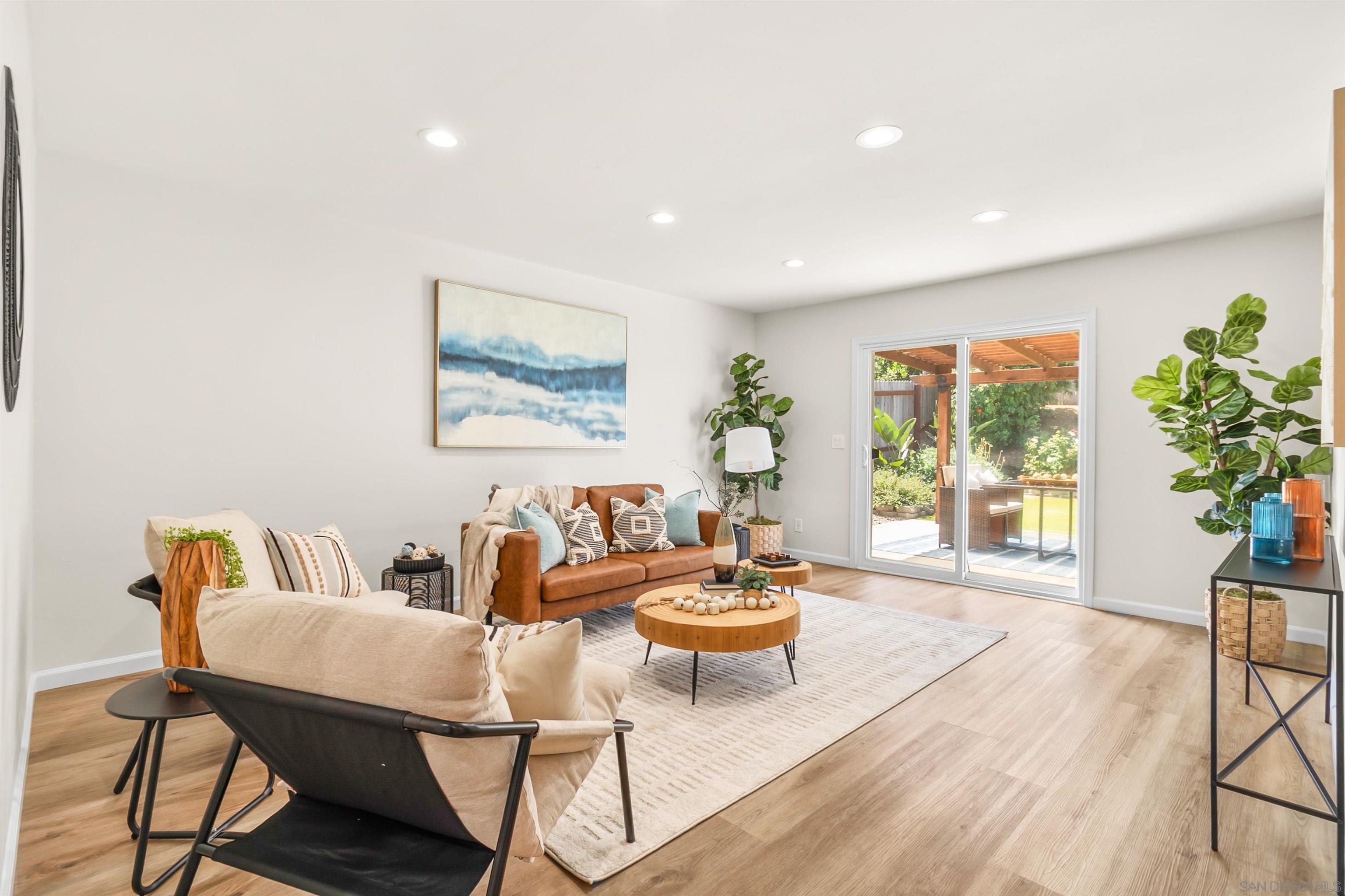 Detail Gallery Image 8 of 46 For 2309  Saratoga, Oceanside,  CA 92054 - 3 Beds | 2 Baths