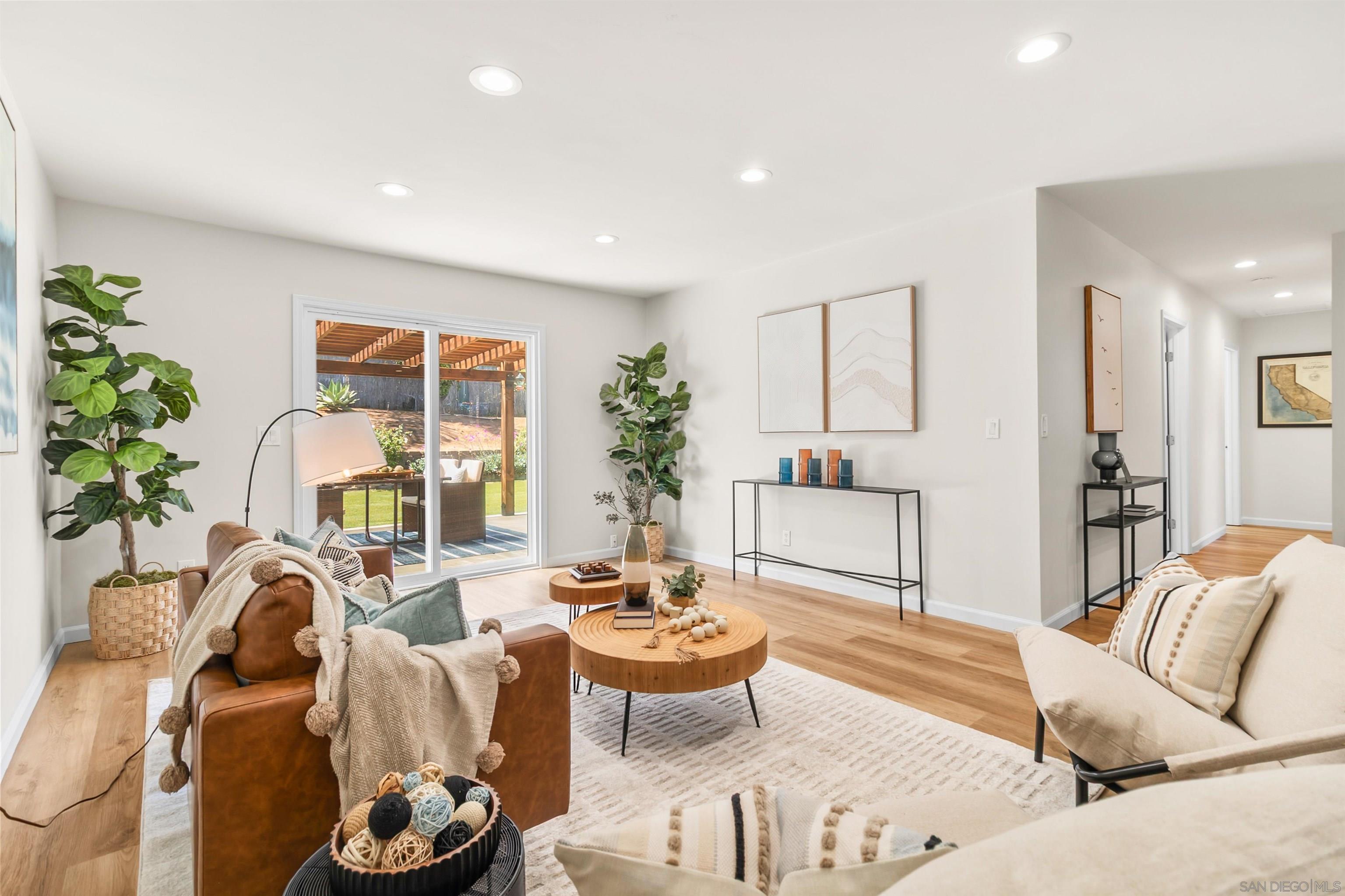 Detail Gallery Image 9 of 46 For 2309  Saratoga, Oceanside,  CA 92054 - 3 Beds | 2 Baths