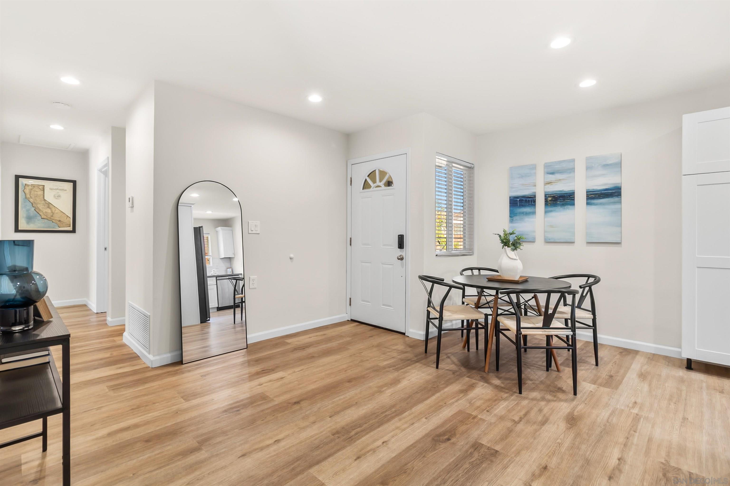 Detail Gallery Image 10 of 46 For 2309  Saratoga, Oceanside,  CA 92054 - 3 Beds | 2 Baths