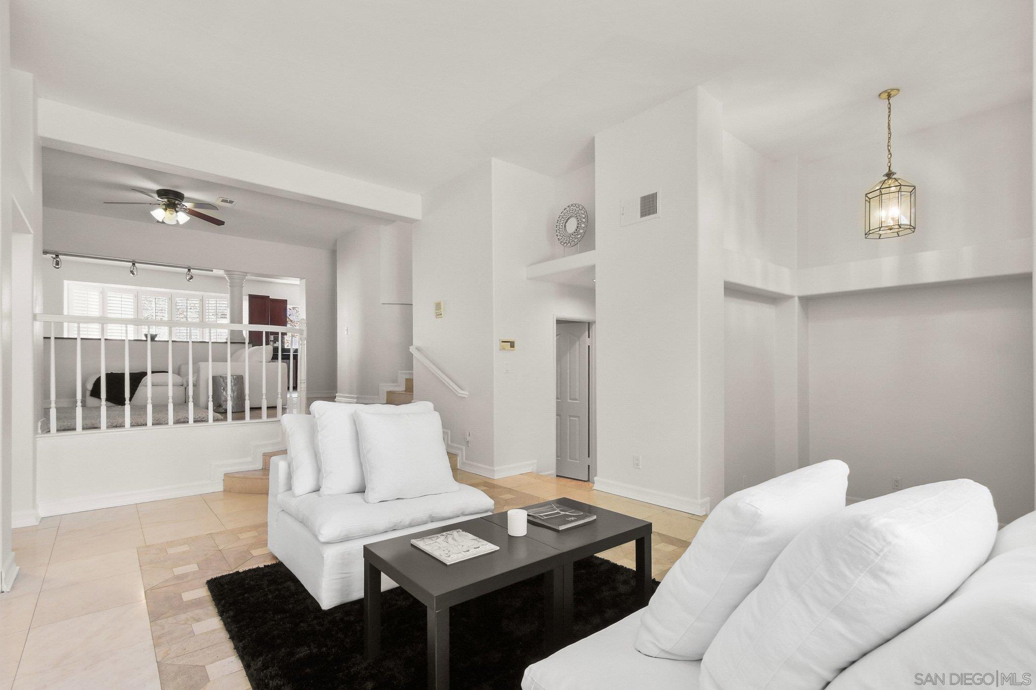 Detail Gallery Image 12 of 49 For 5117  Renaissance Ave  #D,  San Diego,  CA 92122 - 3 Beds | 2/1 Baths