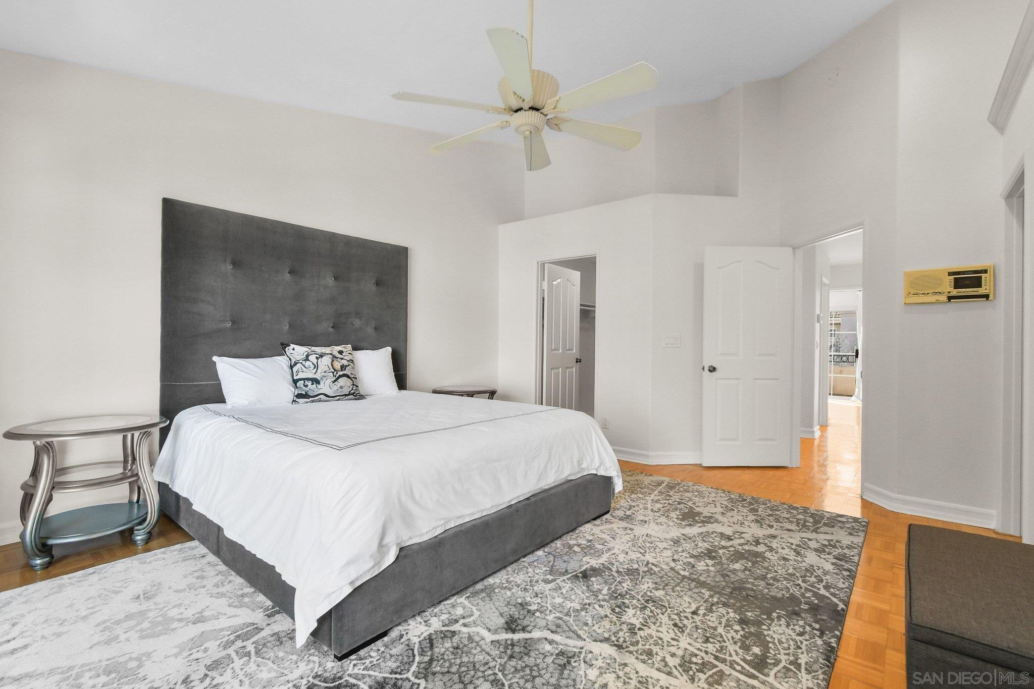 Detail Gallery Image 22 of 49 For 5117  Renaissance Ave  #D,  San Diego,  CA 92122 - 3 Beds | 2/1 Baths