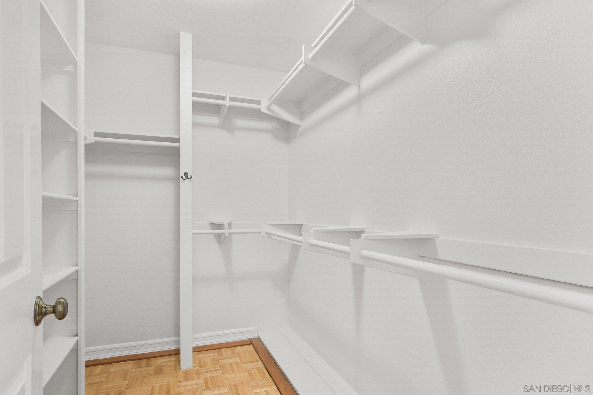 Detail Gallery Image 27 of 49 For 5117  Renaissance Ave  #D,  San Diego,  CA 92122 - 3 Beds | 2/1 Baths