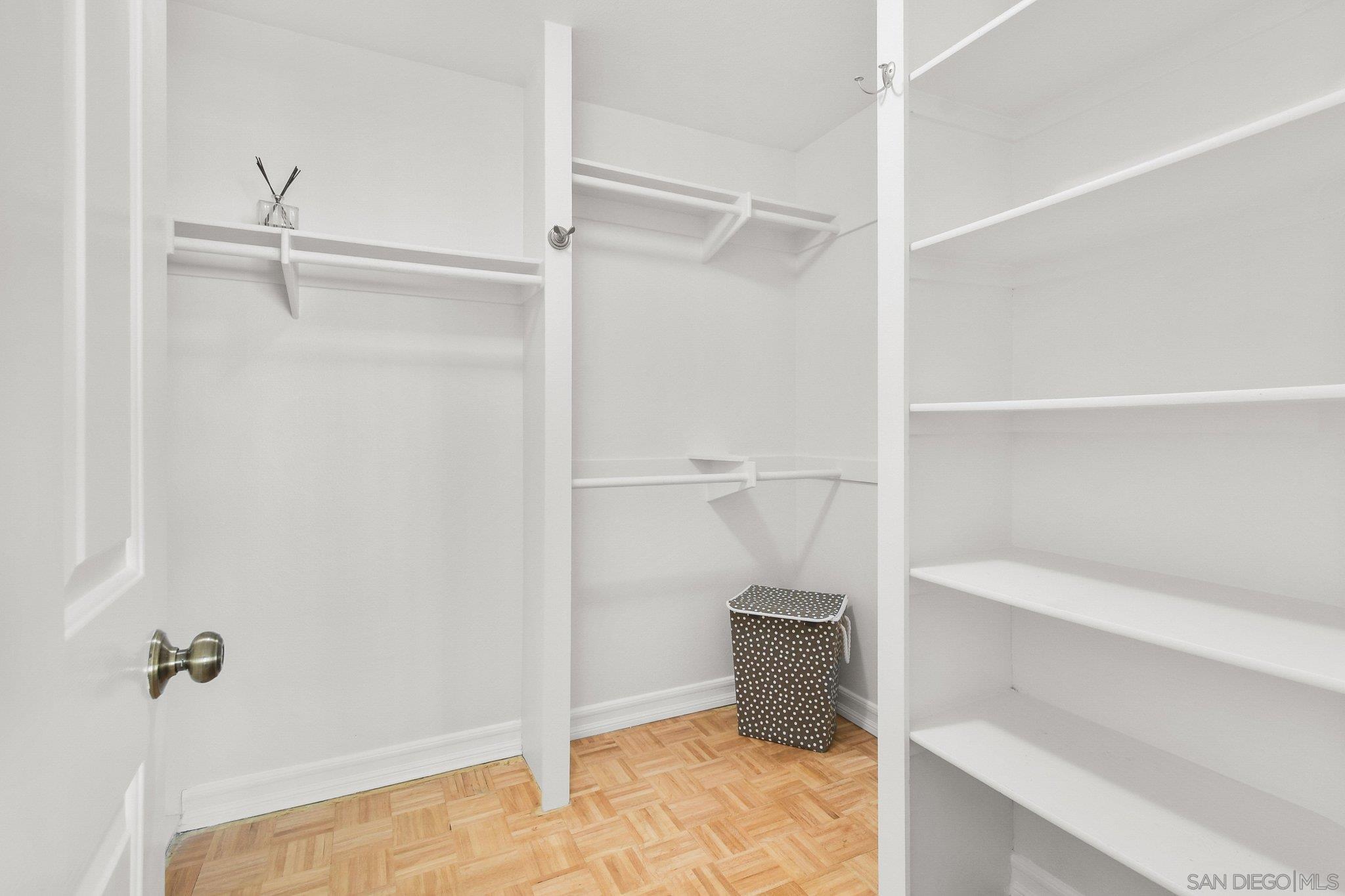 Detail Gallery Image 28 of 49 For 5117  Renaissance Ave  #D,  San Diego,  CA 92122 - 3 Beds | 2/1 Baths