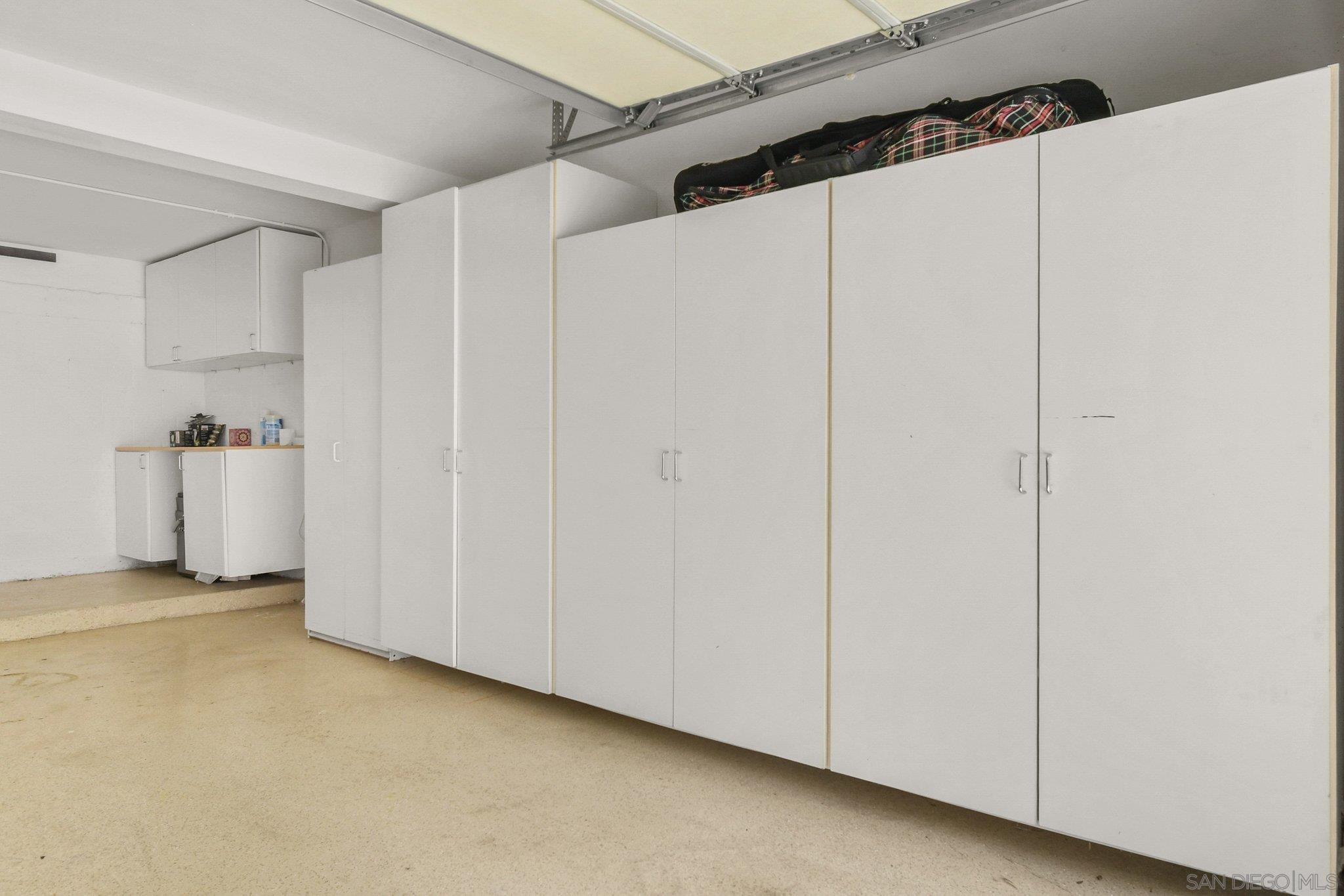 Detail Gallery Image 34 of 49 For 5117  Renaissance Ave  #D,  San Diego,  CA 92122 - 3 Beds | 2/1 Baths