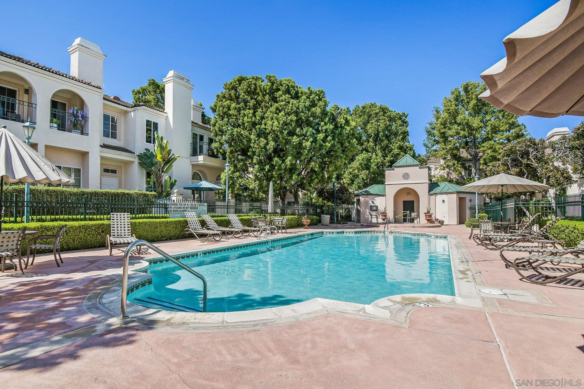 Detail Gallery Image 39 of 49 For 5117  Renaissance Ave  #D,  San Diego,  CA 92122 - 3 Beds | 2/1 Baths