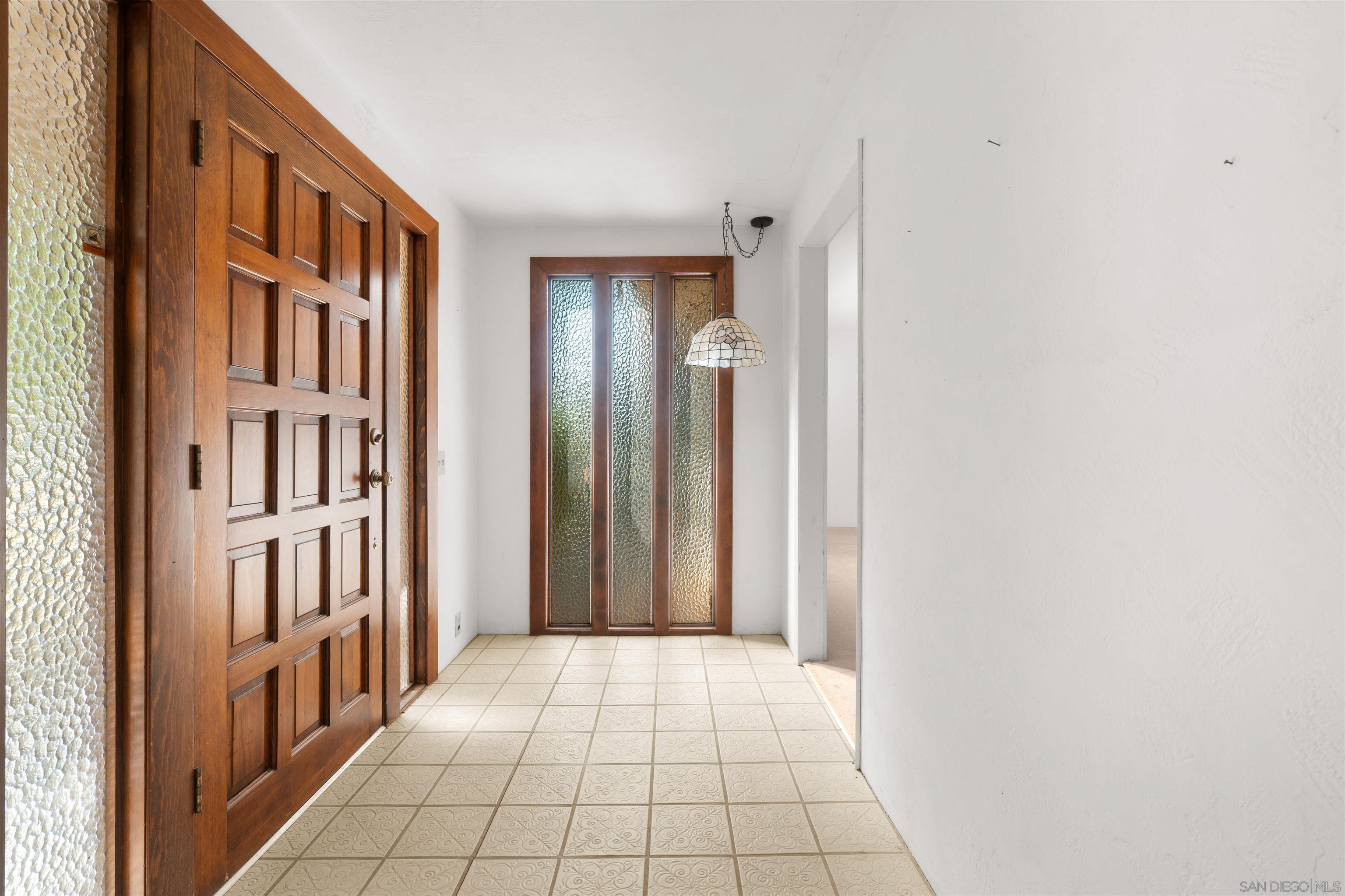 Detail Gallery Image 2 of 48 For 250 S Santa Rosa Ave, El Centro,  CA 92243 - 4 Beds | 2 Baths