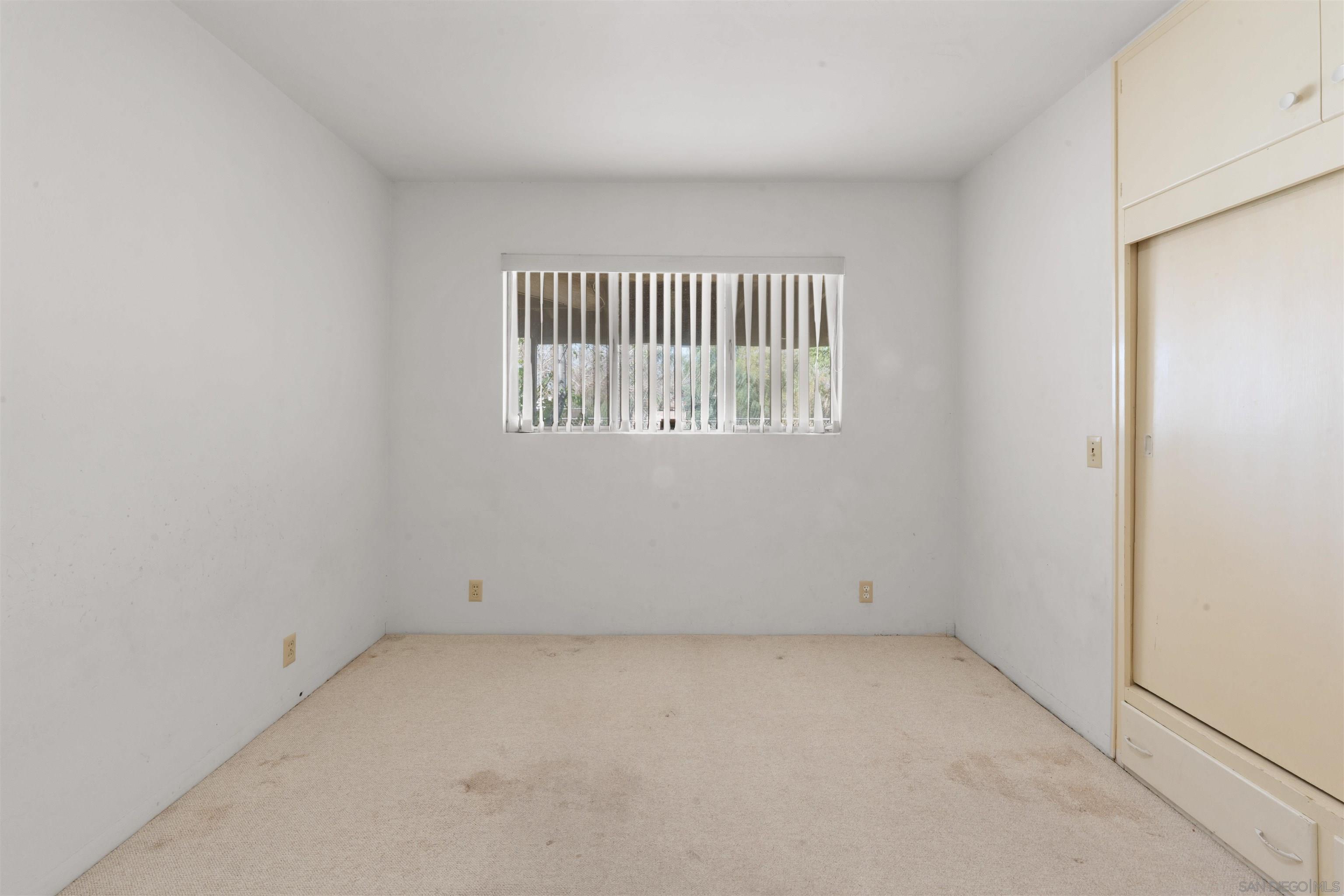 Detail Gallery Image 14 of 48 For 250 S Santa Rosa Ave, El Centro,  CA 92243 - 4 Beds | 2 Baths