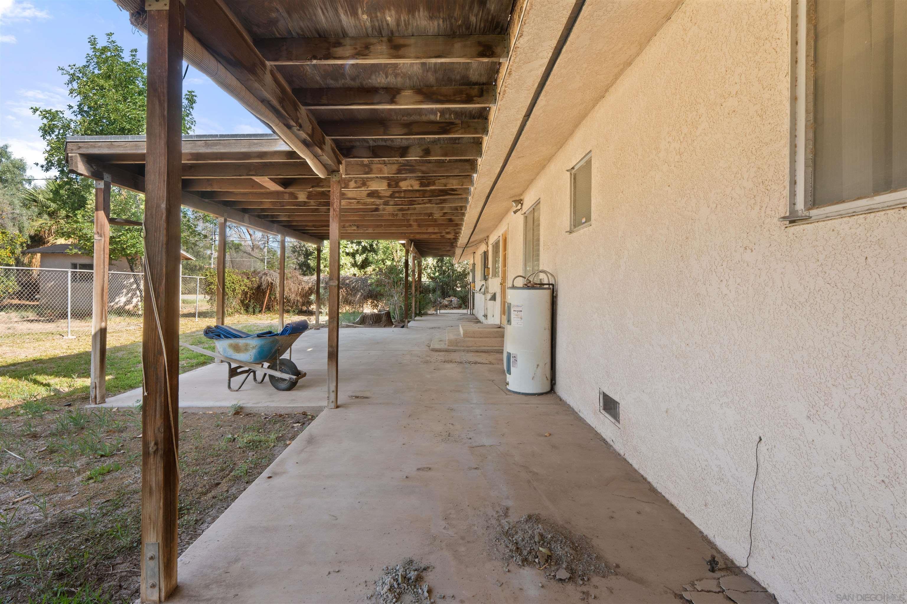 Detail Gallery Image 32 of 48 For 250 S Santa Rosa Ave, El Centro,  CA 92243 - 4 Beds | 2 Baths