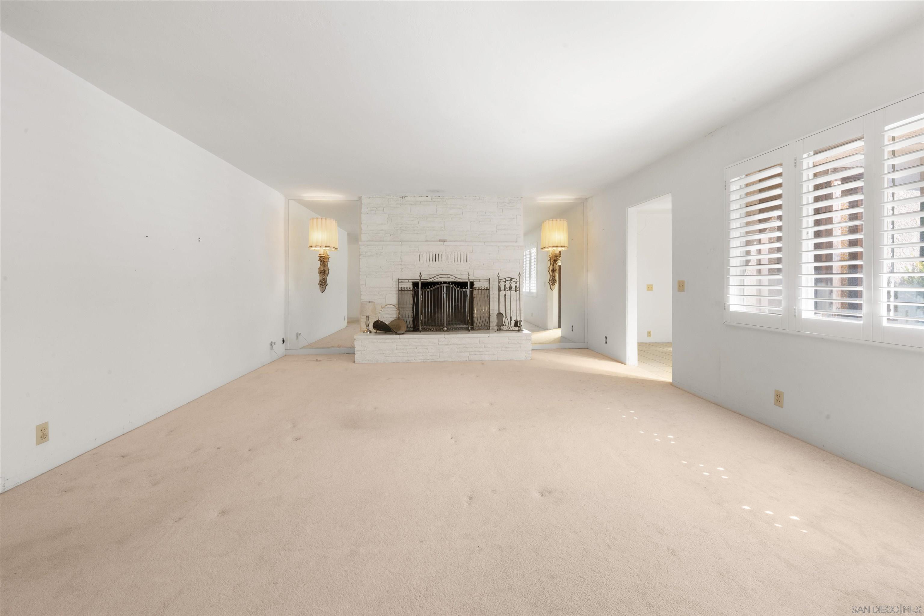 Detail Gallery Image 5 of 48 For 250 S Santa Rosa Ave, El Centro,  CA 92243 - 4 Beds | 2 Baths