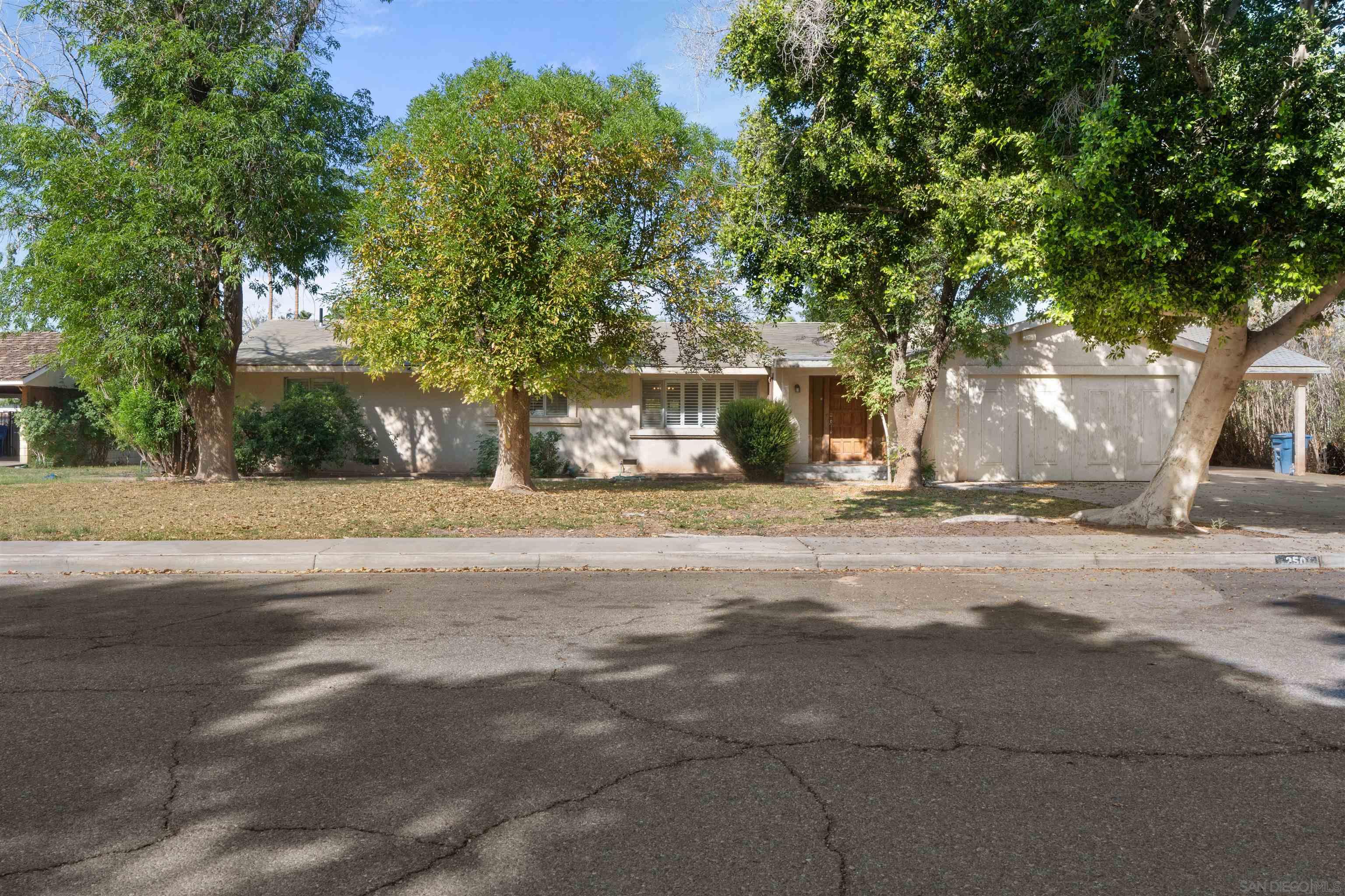 Detail Gallery Image 47 of 48 For 250 S Santa Rosa Ave, El Centro,  CA 92243 - 4 Beds | 2 Baths