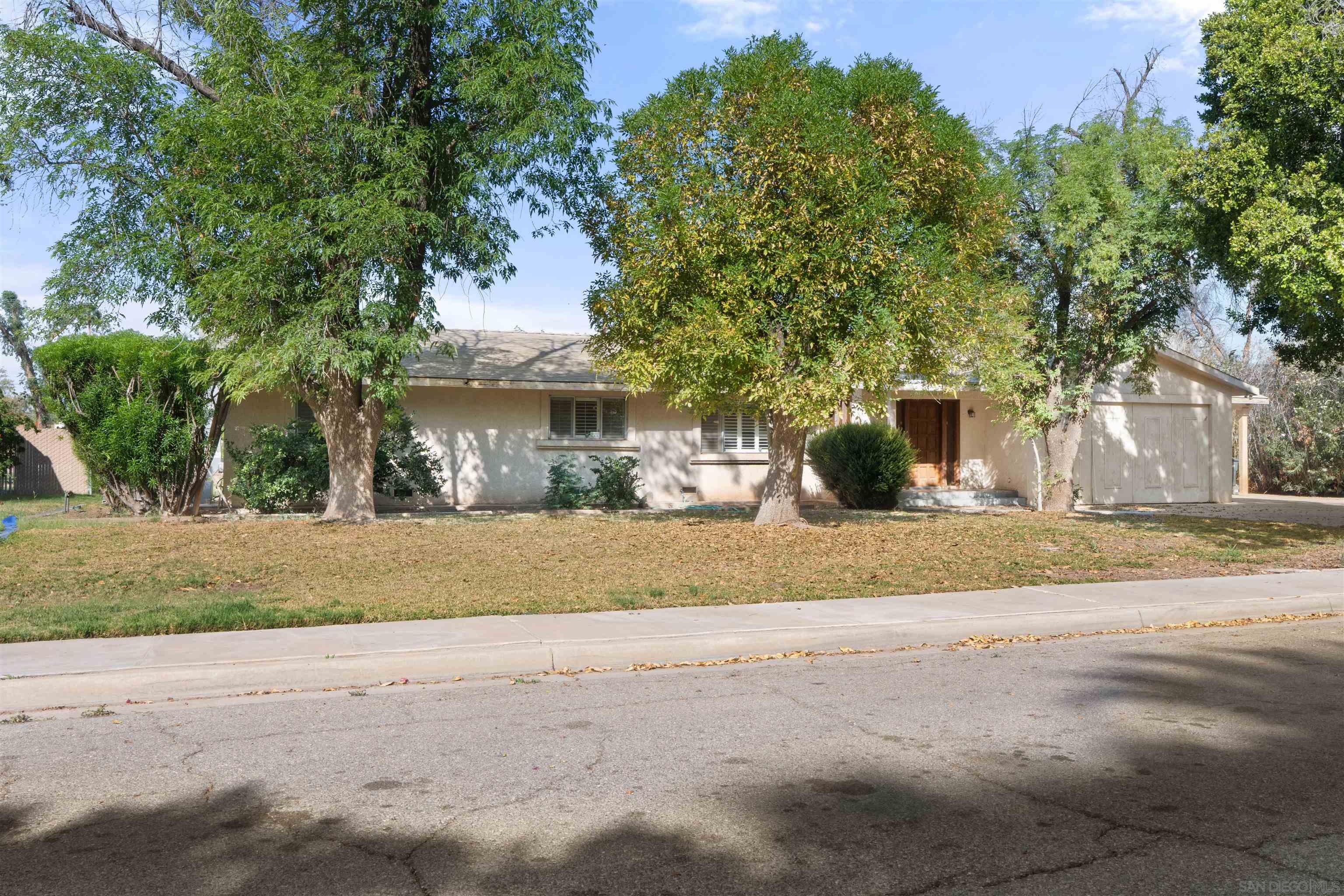 Detail Gallery Image 48 of 48 For 250 S Santa Rosa Ave, El Centro,  CA 92243 - 4 Beds | 2 Baths