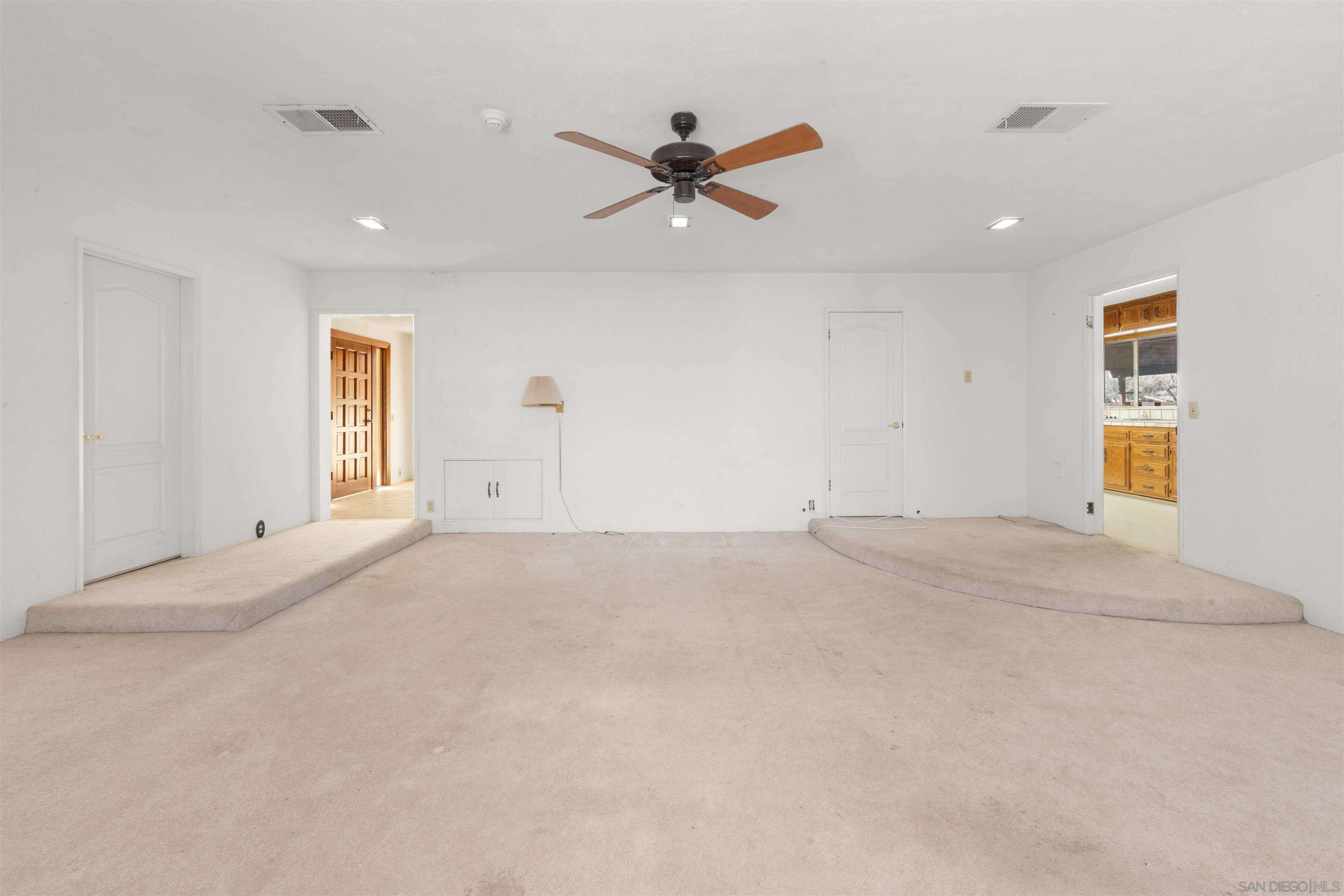 Detail Gallery Image 6 of 48 For 250 S Santa Rosa Ave, El Centro,  CA 92243 - 4 Beds | 2 Baths