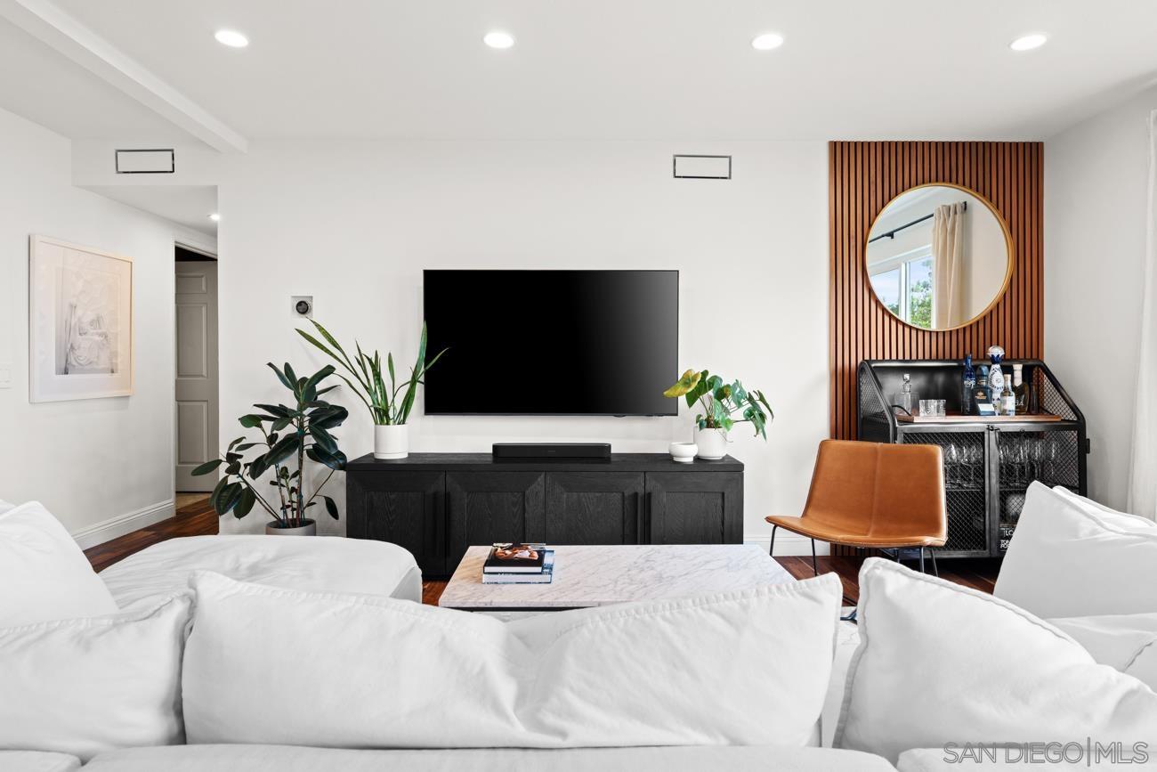 Detail Gallery Image 3 of 39 For 1650  8th  #104,  San Diego,  CA 92101 - 2 Beds | 2 Baths