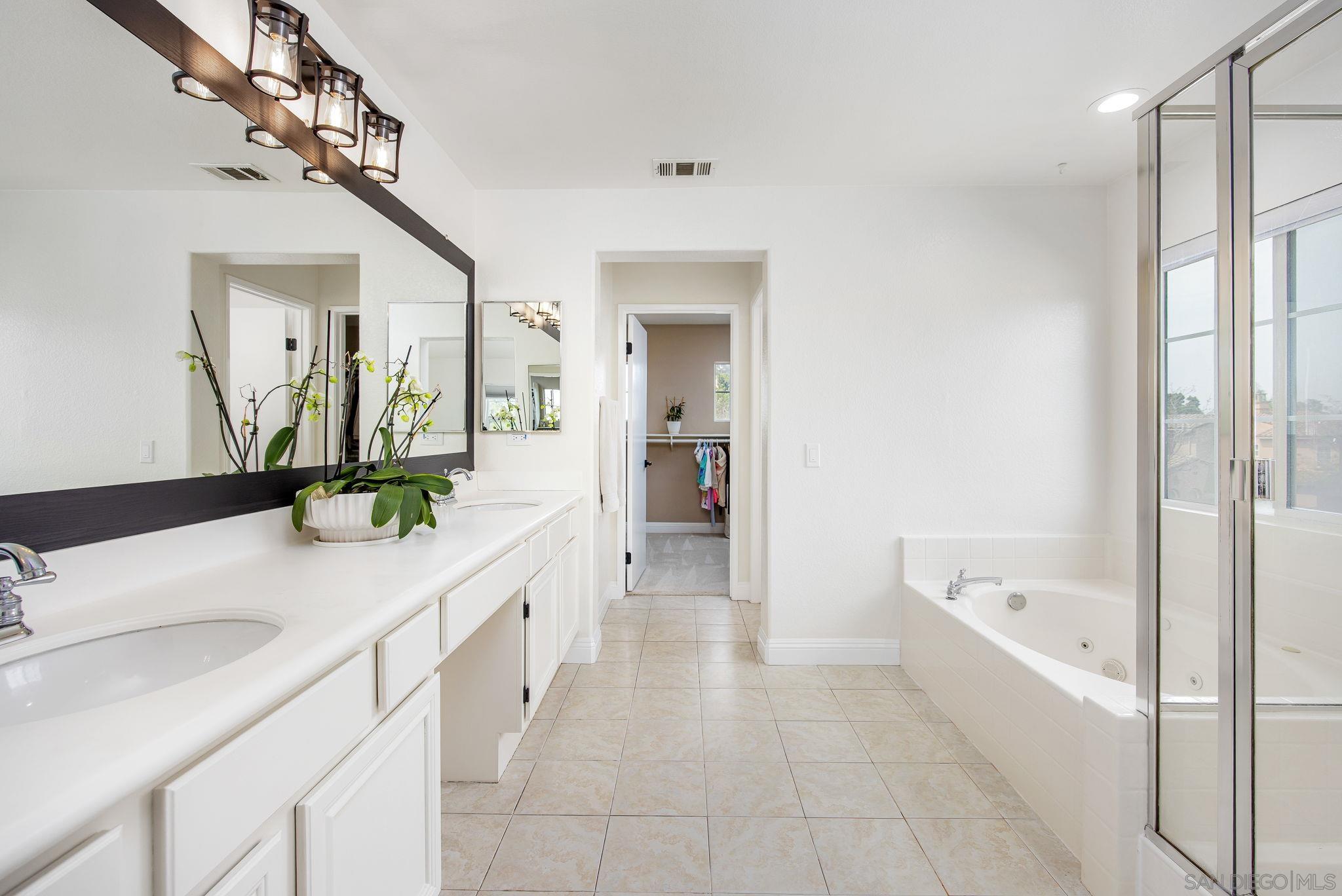 Detail Gallery Image 19 of 36 For 479  Camino Verde, San Marcos,  CA 92078 - 4 Beds | 3 Baths