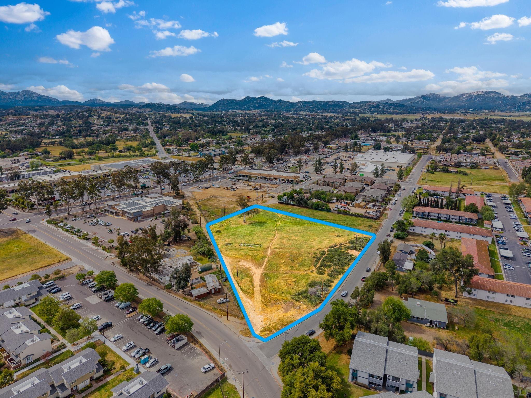 Detail Gallery Image 2 of 10 For , Ramona,  CA 92065 - – Beds | – Baths