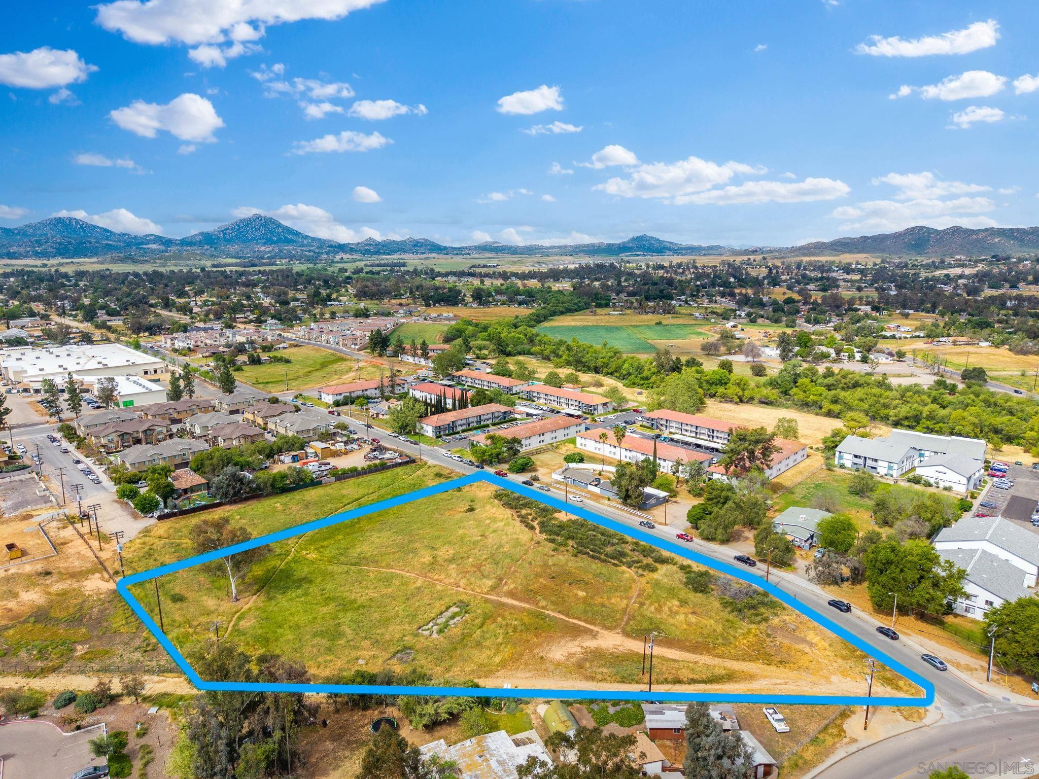 Detail Gallery Image 7 of 10 For , Ramona,  CA 92065 - – Beds | – Baths