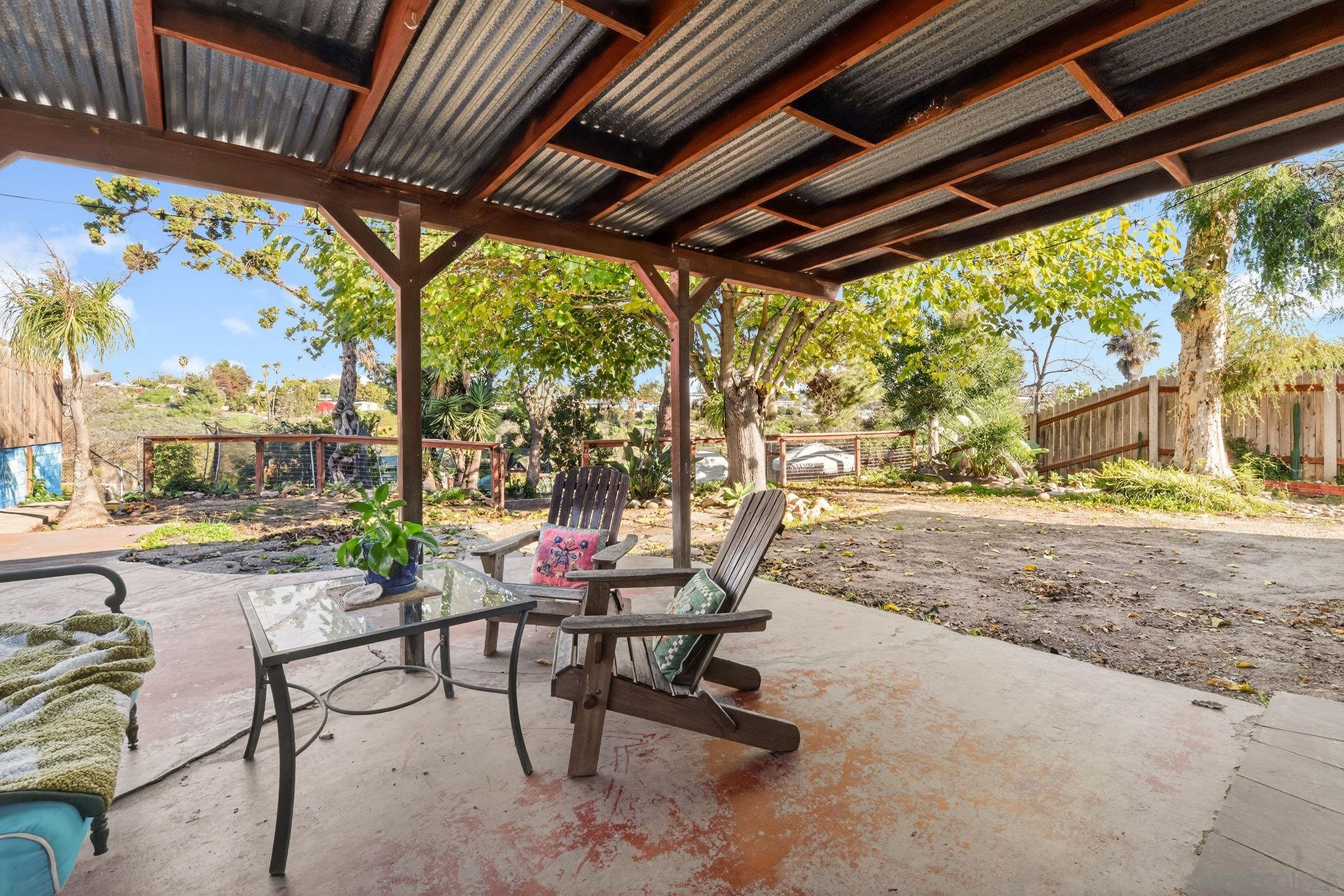 Detail Gallery Image 13 of 34 For 5847  Amarillo Ave, La Mesa,  CA 91942 - 3 Beds | 2 Baths