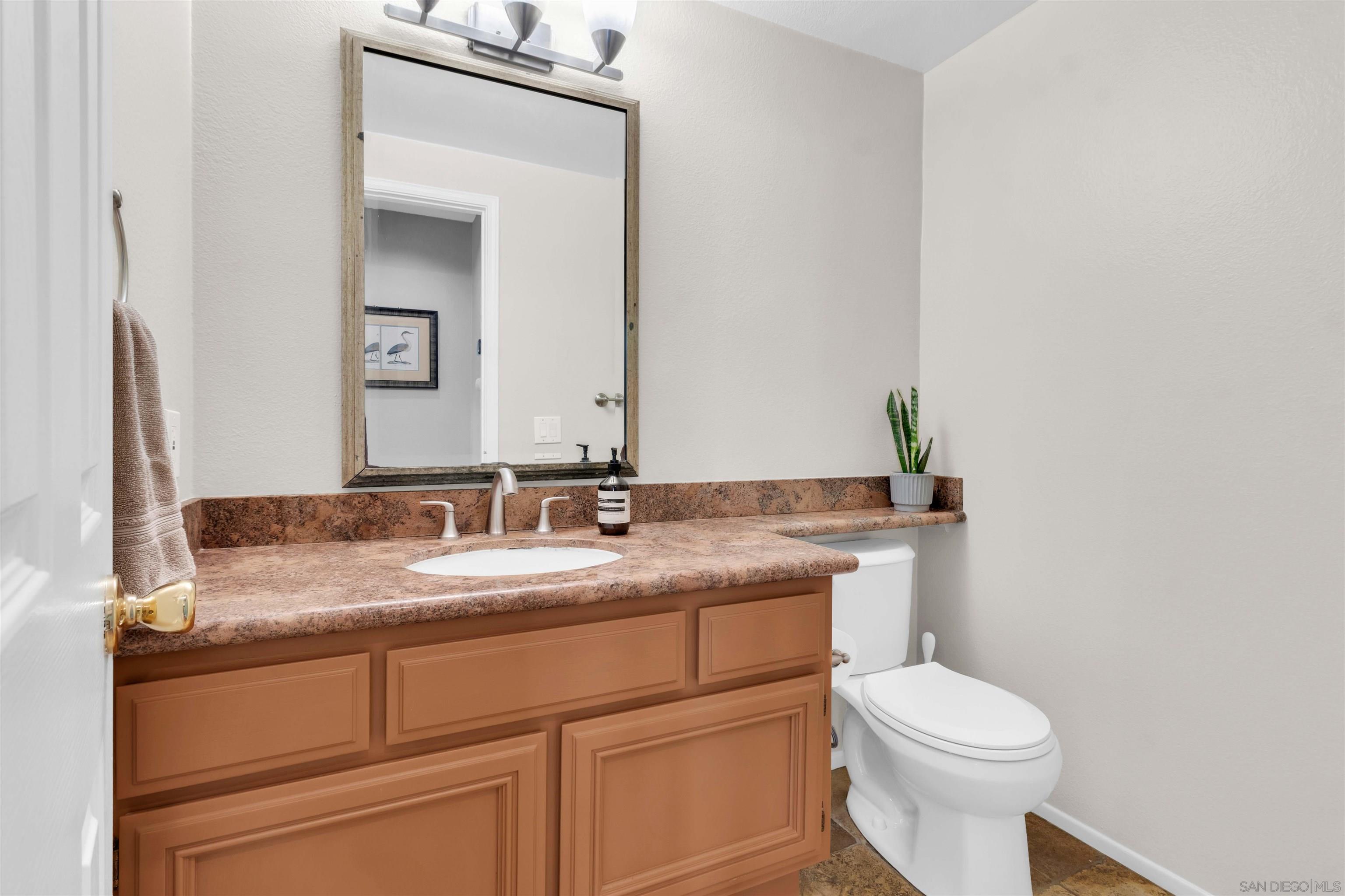Detail Gallery Image 13 of 35 For 13867  Lewiston Street, San Diego,  CA 92128 - 3 Beds | 2/1 Baths