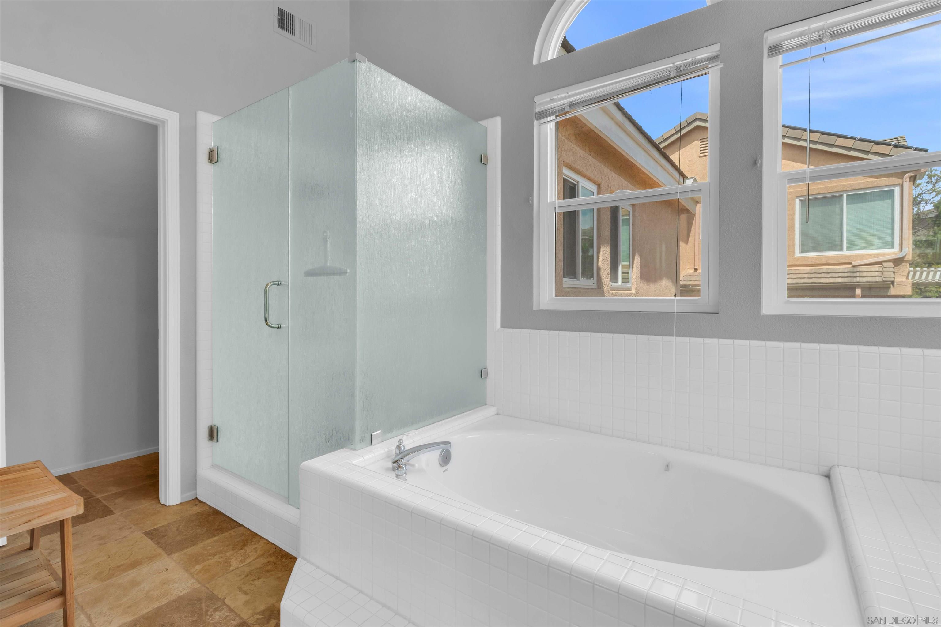 Detail Gallery Image 24 of 35 For 13867  Lewiston Street, San Diego,  CA 92128 - 3 Beds | 2/1 Baths