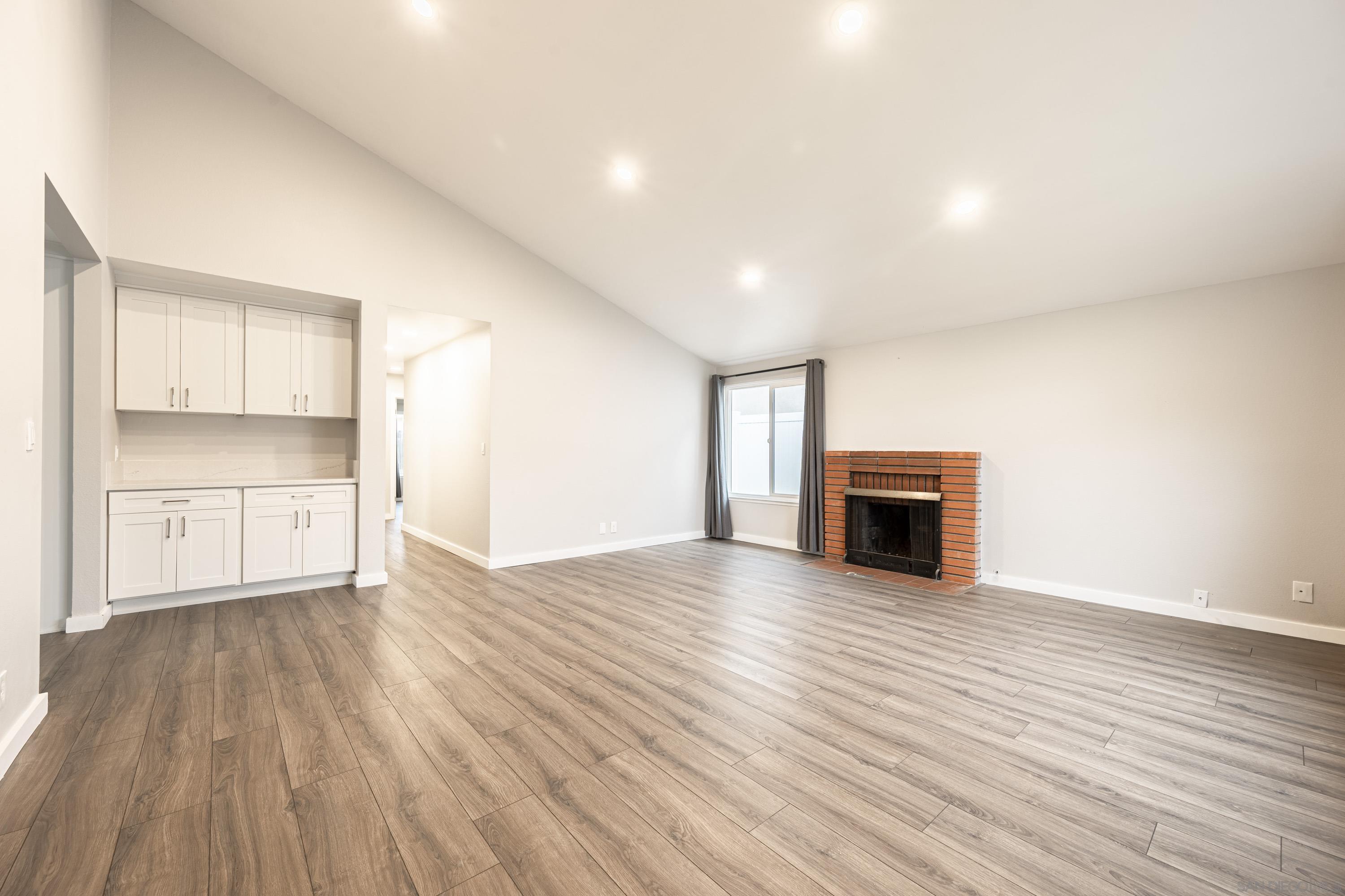 Detail Gallery Image 2 of 23 For 8748  Aquarius Dr, San Diego,  CA 92126 - 3 Beds | 2 Baths