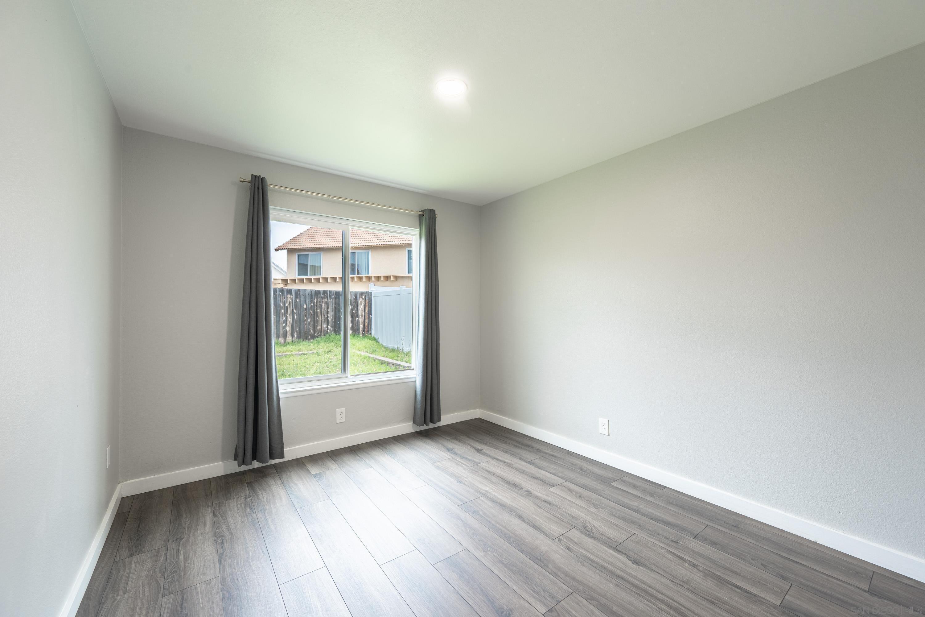 Detail Gallery Image 13 of 23 For 8748  Aquarius Dr, San Diego,  CA 92126 - 3 Beds | 2 Baths