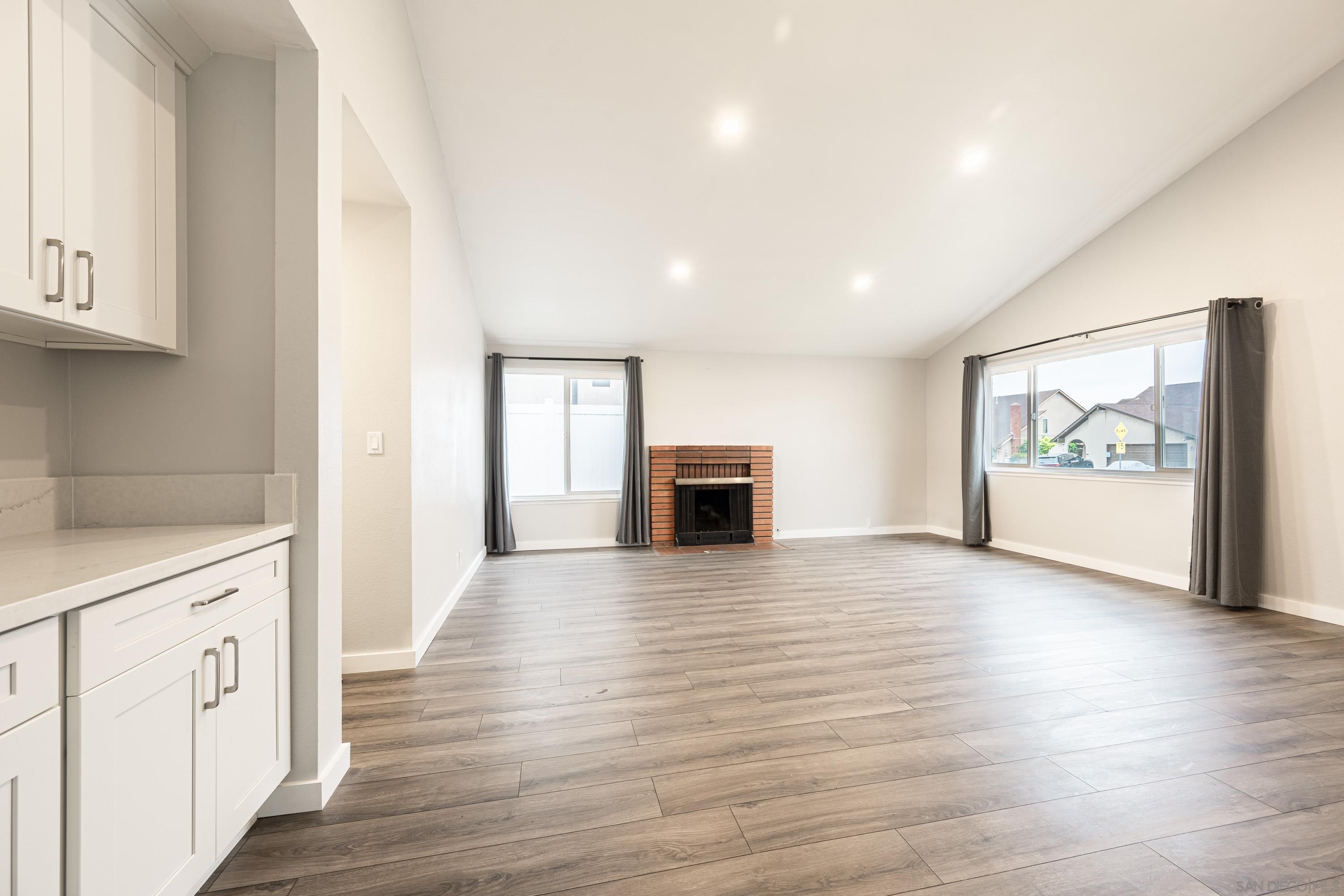 Detail Gallery Image 5 of 23 For 8748  Aquarius Dr, San Diego,  CA 92126 - 3 Beds | 2 Baths