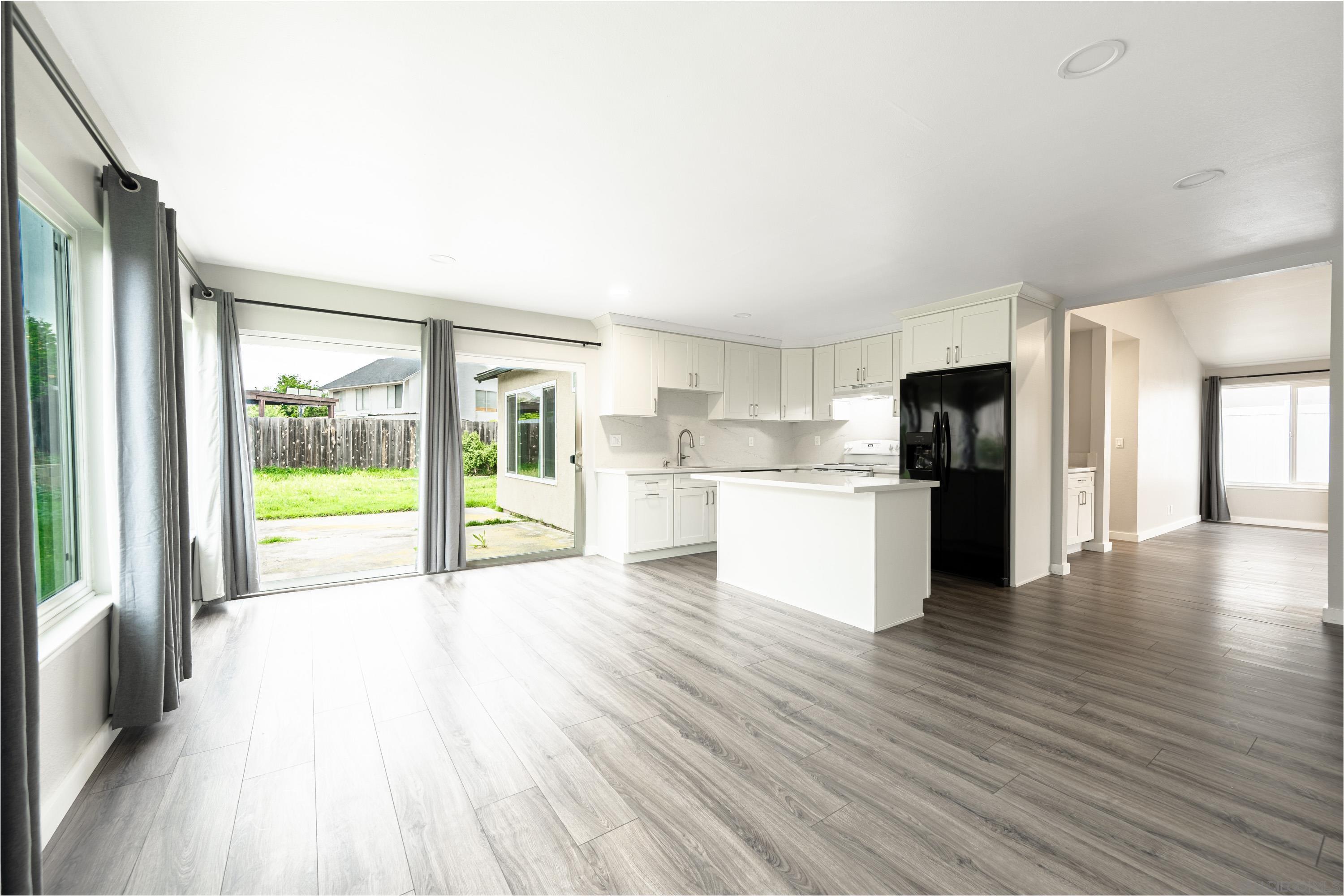 Detail Gallery Image 7 of 23 For 8748  Aquarius Dr, San Diego,  CA 92126 - 3 Beds | 2 Baths