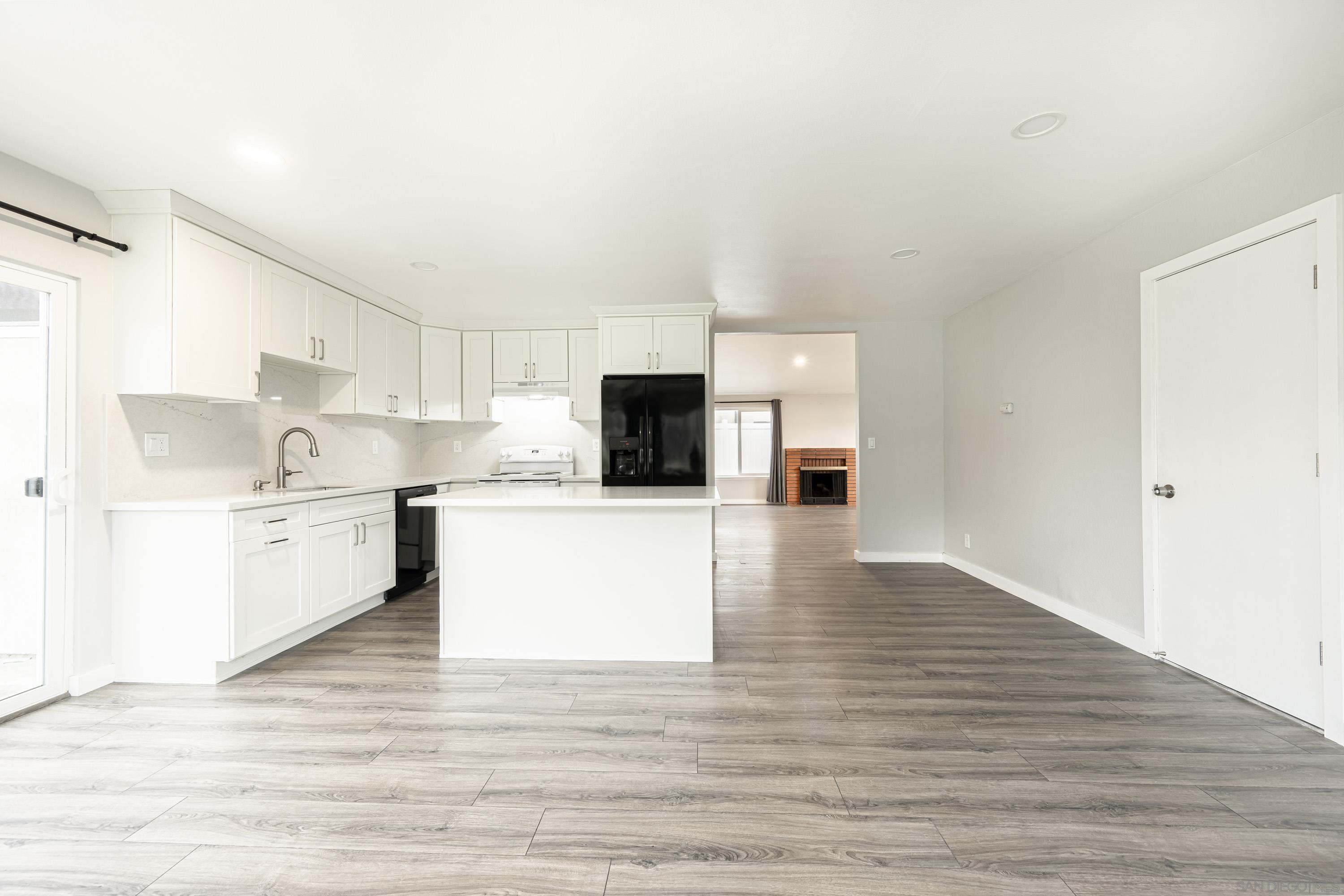 Detail Gallery Image 8 of 23 For 8748  Aquarius Dr, San Diego,  CA 92126 - 3 Beds | 2 Baths