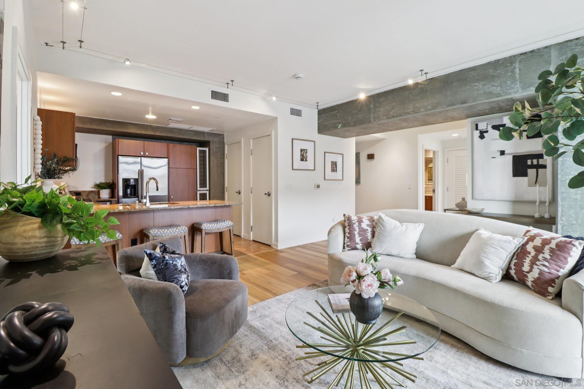 Detail Gallery Image 1 of 64 For 800  the Mark Lane  #607,  San Diego,  CA 92101 - 2 Beds | 2 Baths